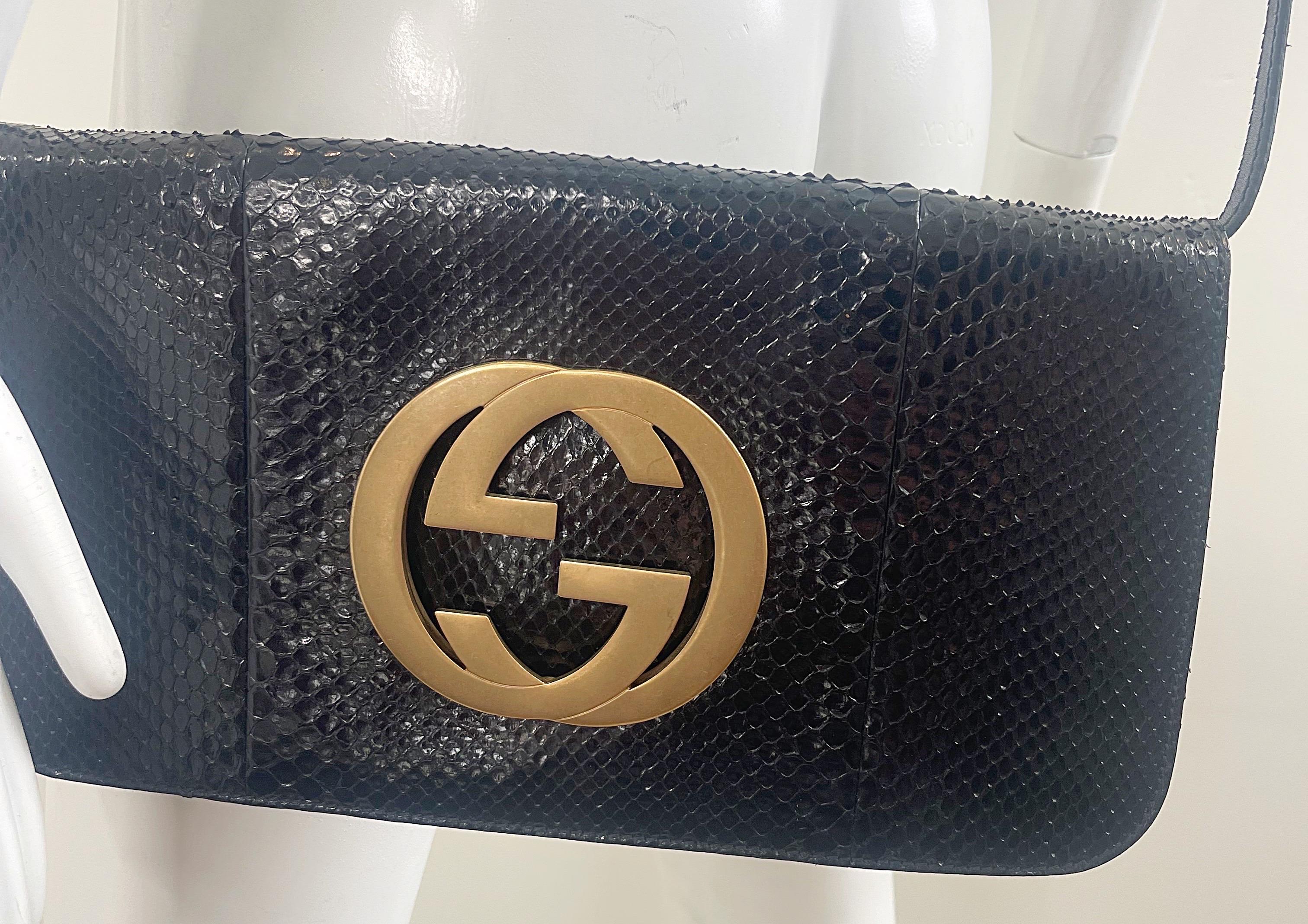 Gucci by Tom Ford Black Python Snakeskin 2000s Convertible Clutch Crossbody Bag For Sale 3