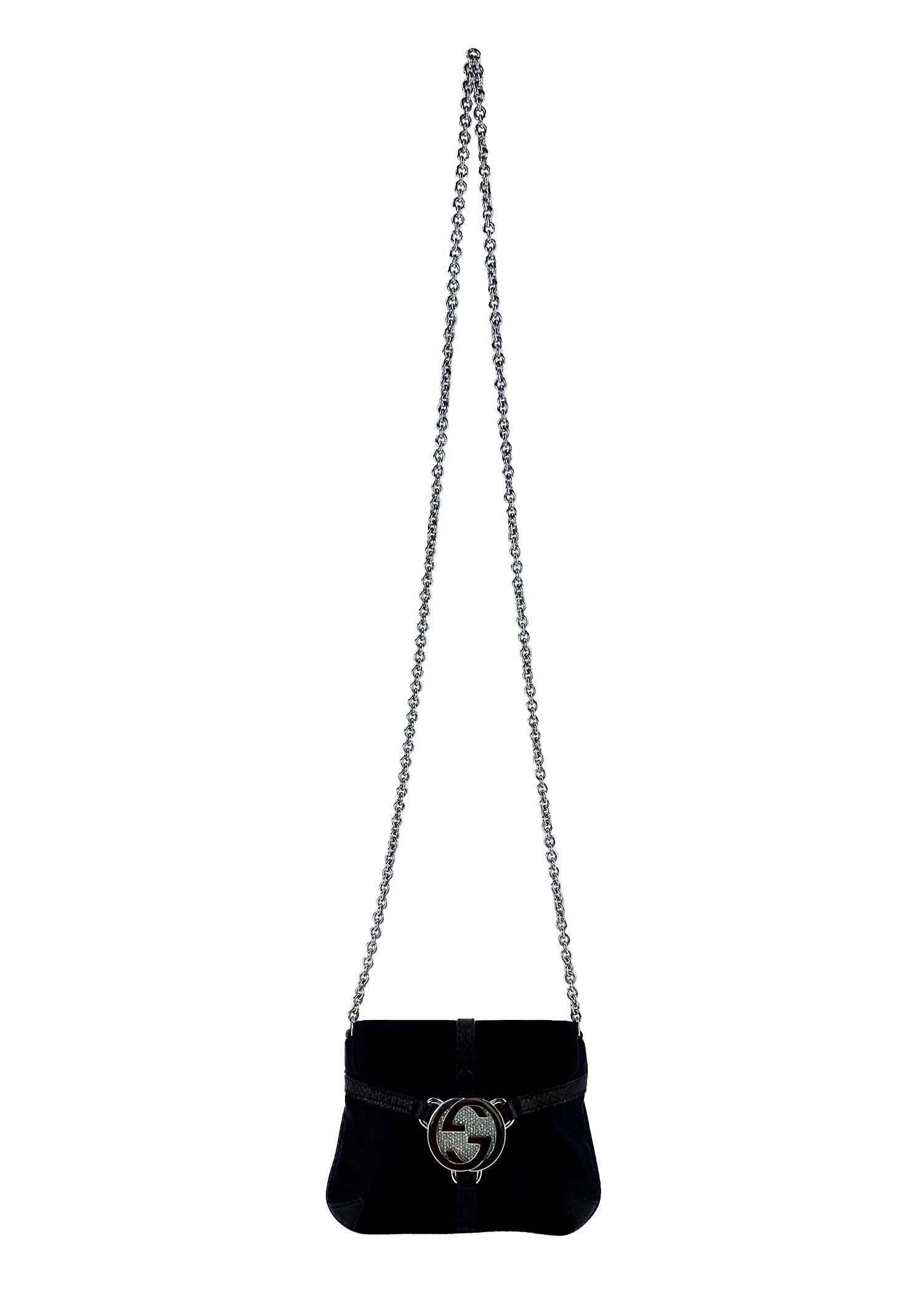 Gucci by Tom Ford Schwarze Mini-Umhängetasche aus Seide mit Strass 'GG' Logo Reins Zehen Mini im Zustand „Hervorragend“ im Angebot in West Hollywood, CA