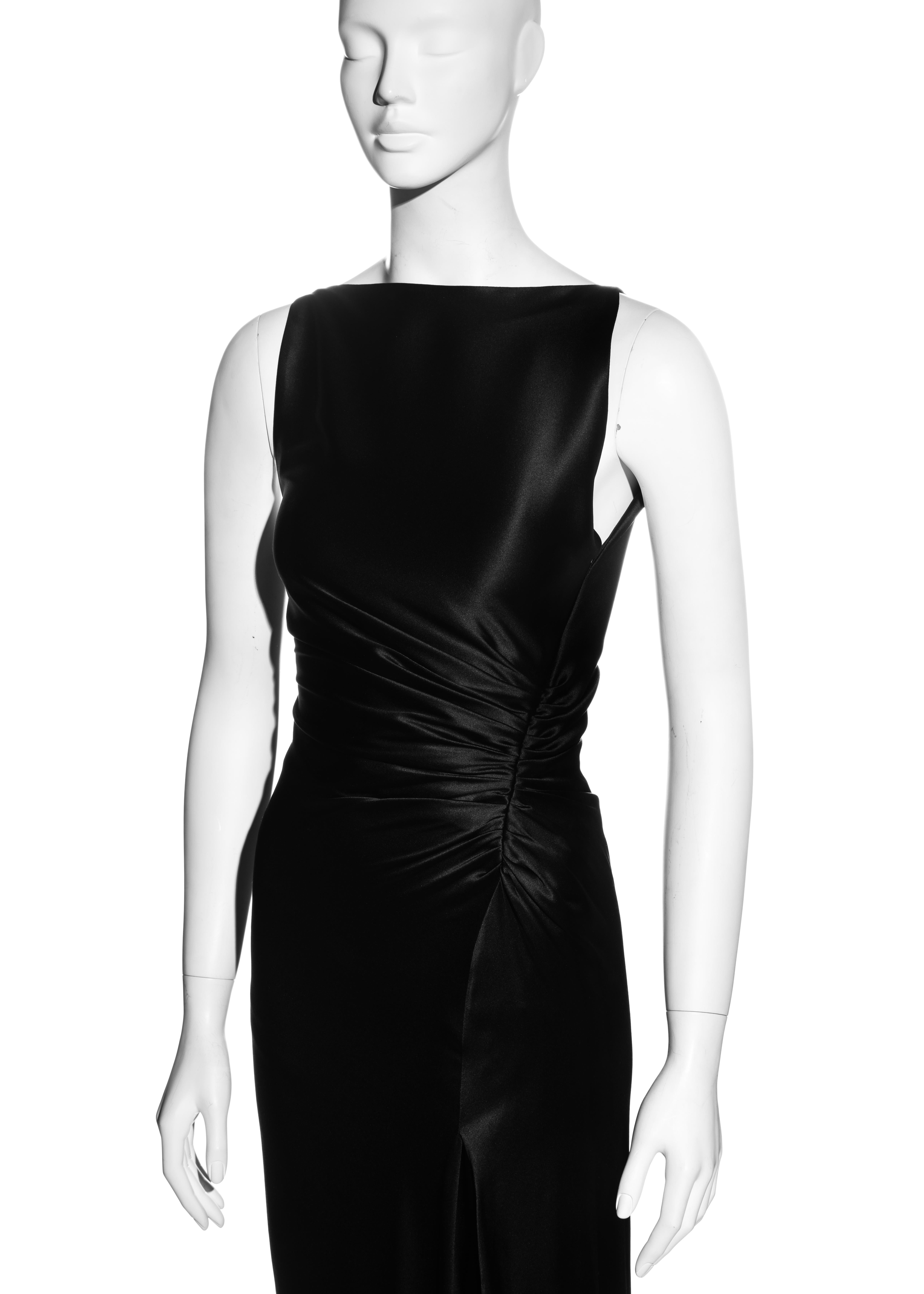 Gucci by Tom Ford Schwarzes Abendkleid aus Seide mit Rüschen und Beinschlitz:: fw 1999 Damen