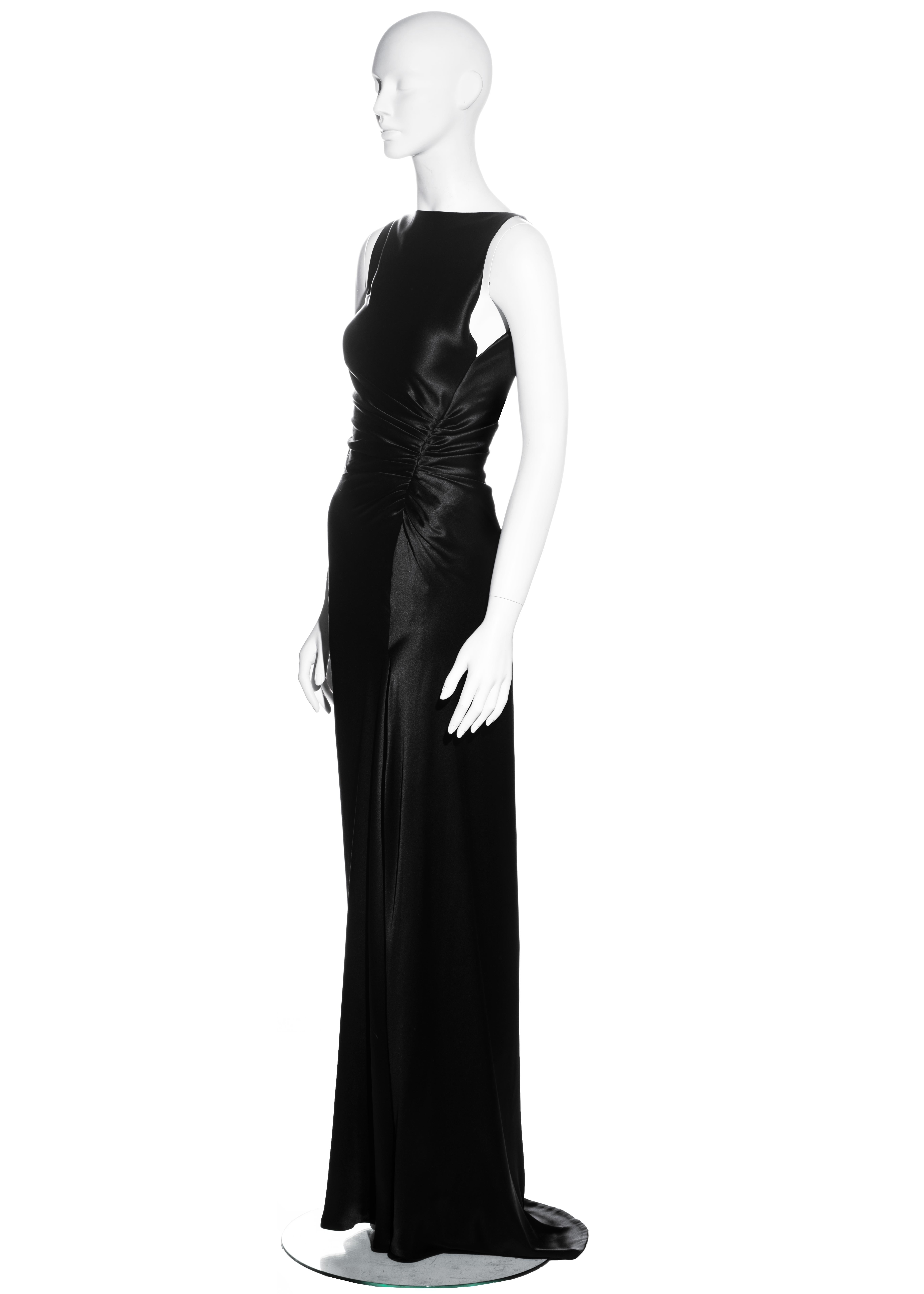 Gucci by Tom Ford Schwarzes Abendkleid aus Seide mit Rüschen und Beinschlitz:: fw 1999 2