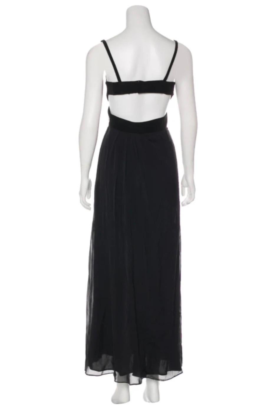 Gucci by Tom Ford black silk sleeveless dress with exposed back. Condition: Excellent. Sz US 4 / IT 40

23