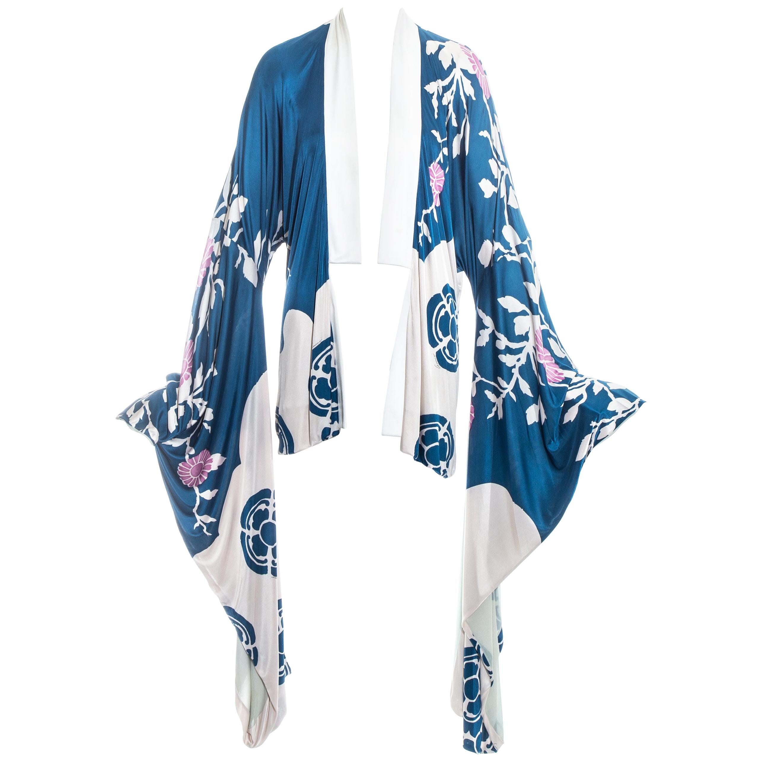 Gucci by Tom Ford blue silk oriental floral printed kimono, ss 2003 For Sale