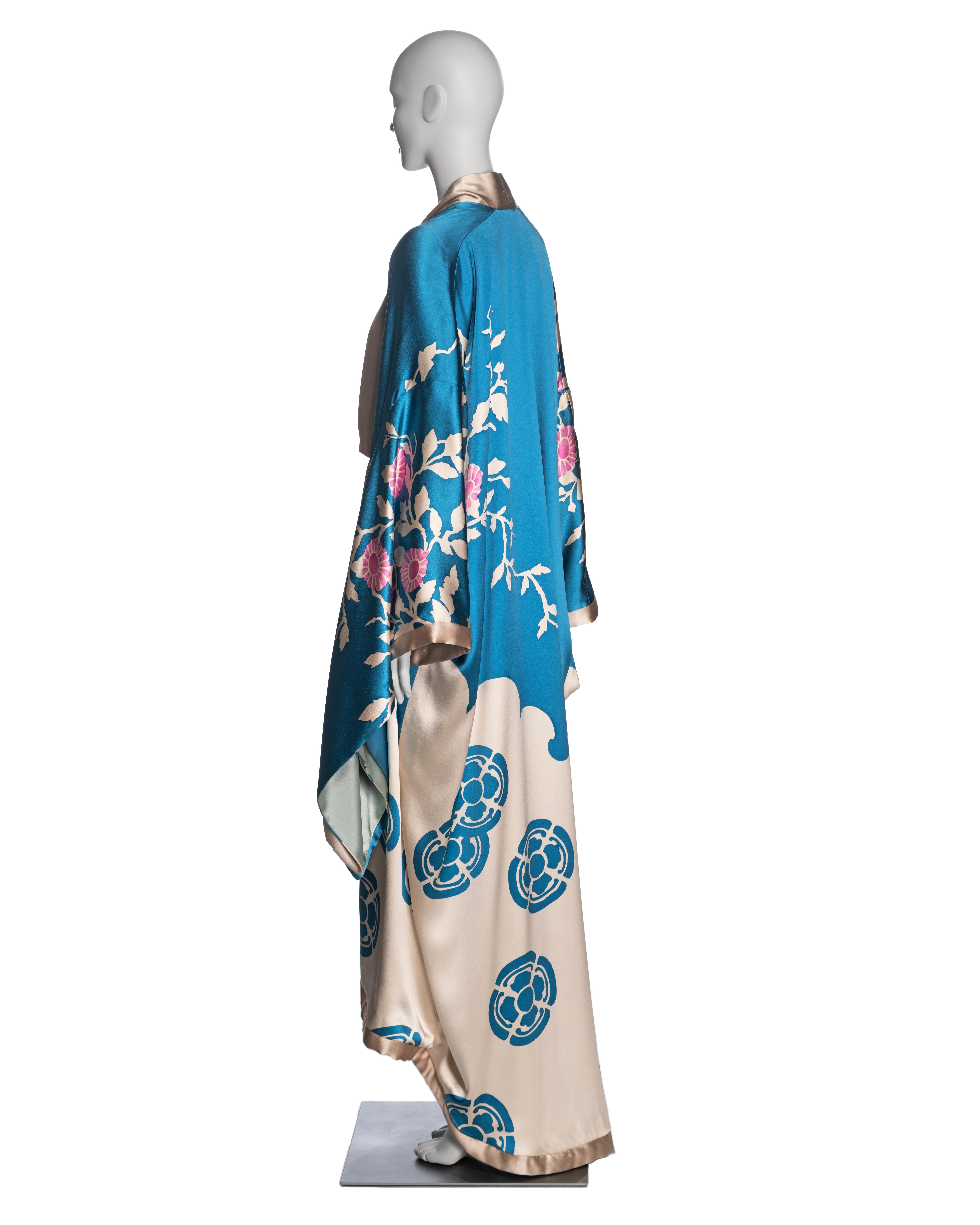 Gucci by Tom Ford Blue Silk Satin Kimono, SS 2003 9