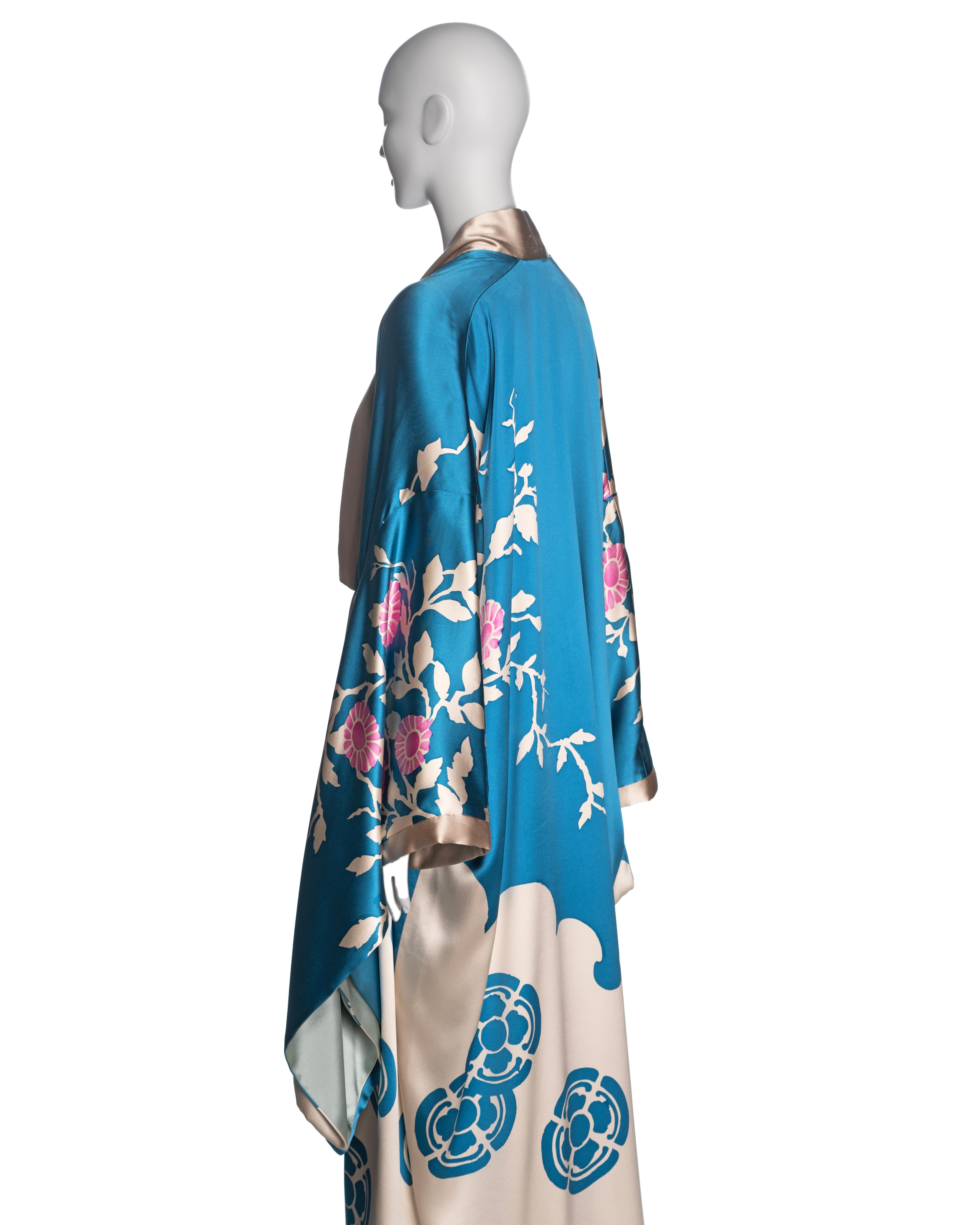 Gucci by Tom Ford Blue Silk Satin Kimono, SS 2003 10