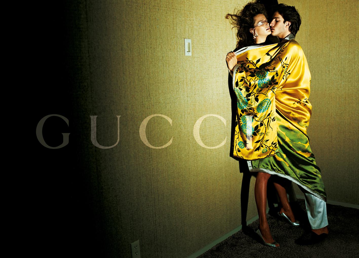 Gucci by Tom Ford Blue Silk Satin Kimono, SS 2003 14