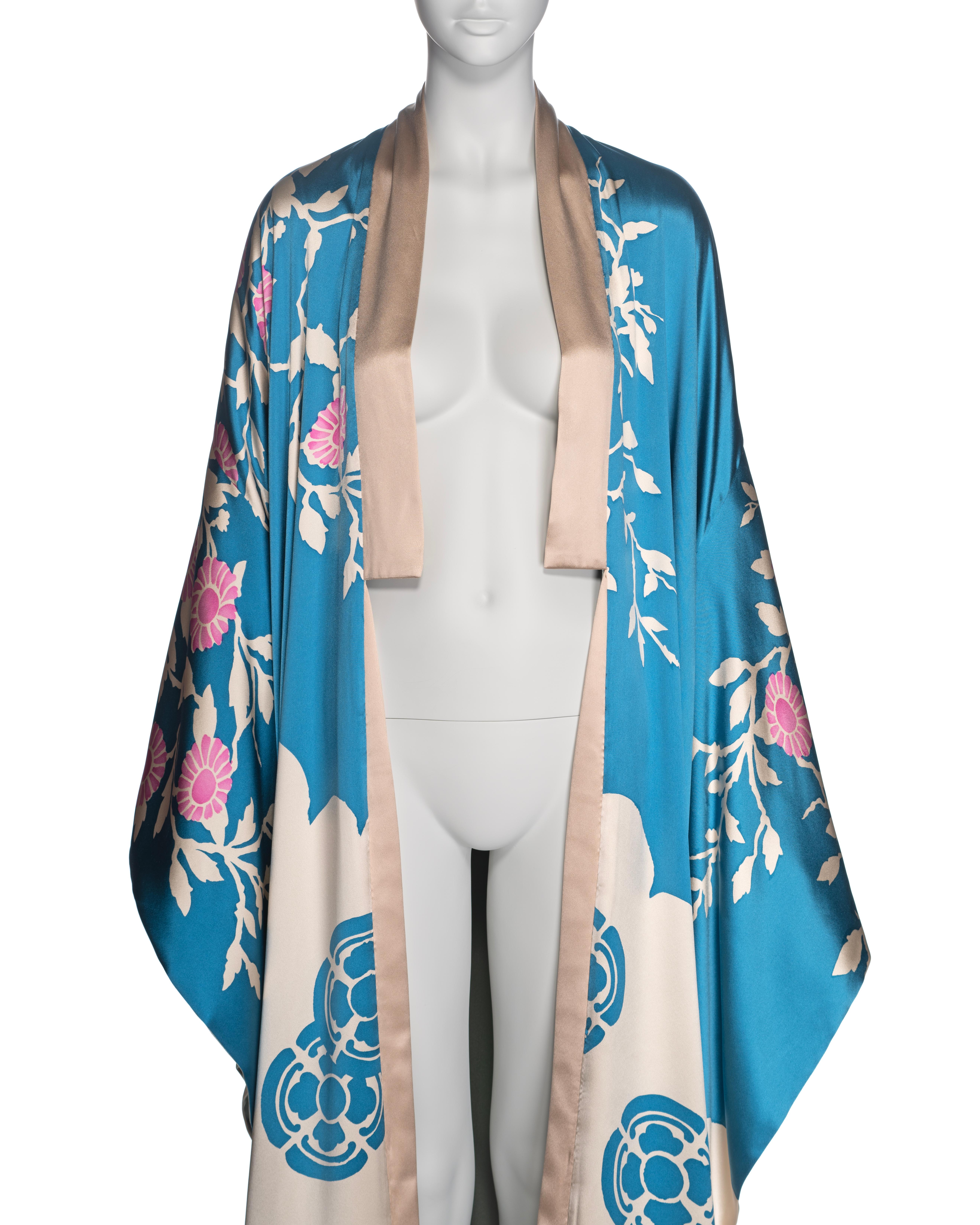 Gucci by Tom Ford Blue Silk Satin Kimono, SS 2003 In Excellent Condition In London, GB