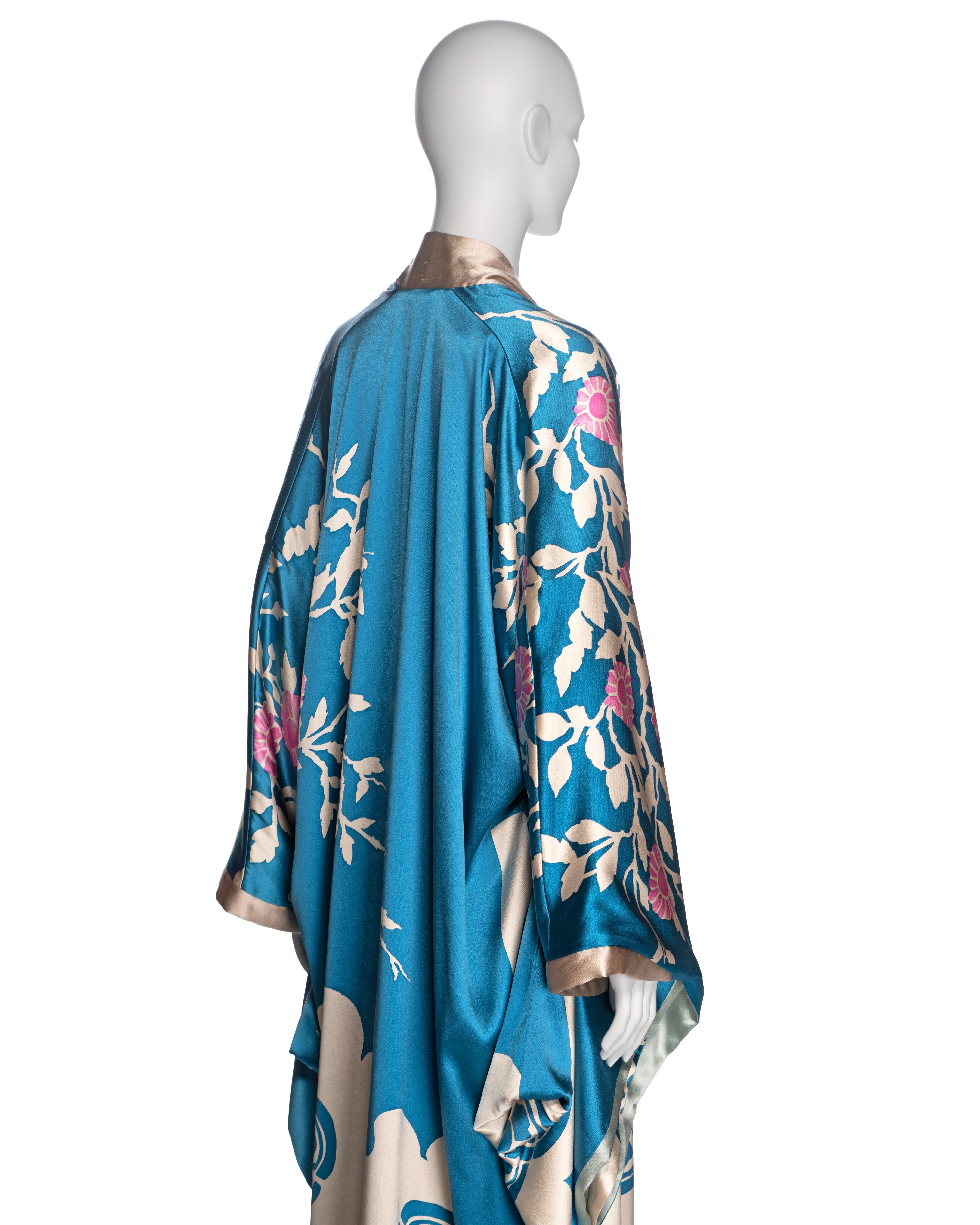 Gucci by Tom Ford Blue Silk Satin Kimono, SS 2003 5