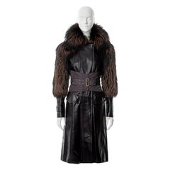 Manteau à corset en fourrure de renard brun et cuir, fw 2003, Gucci by Tom Ford