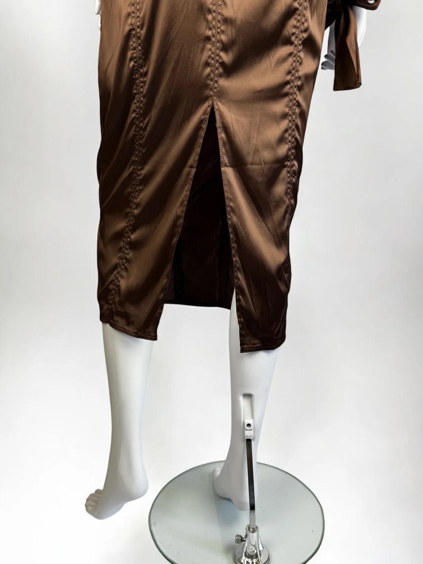 Gucci by Tom Ford Brown Silk Bow Dress, FW 2003 For Sale 6