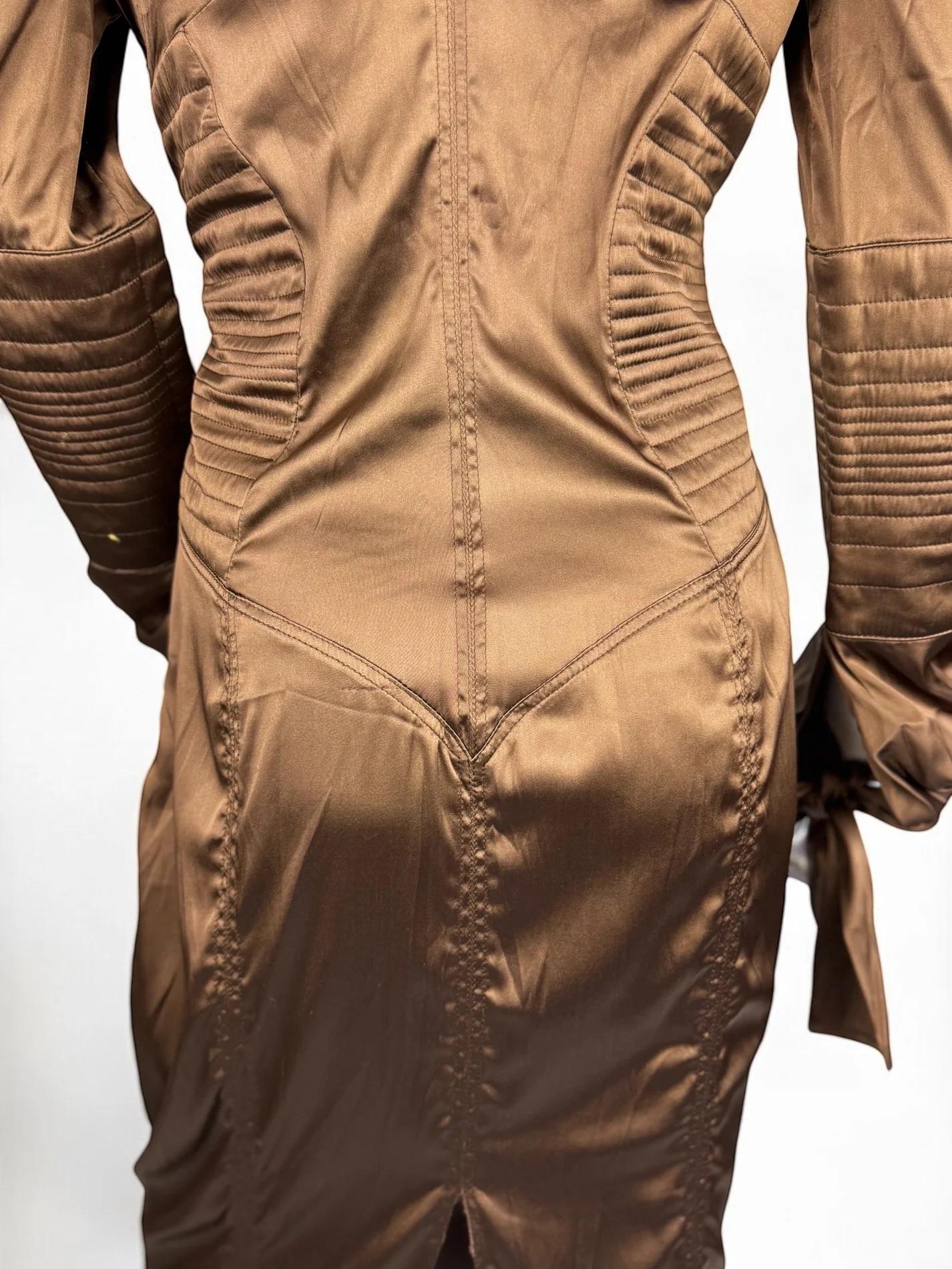 Gucci by Tom Ford Brown Silk Bow Dress, FW 2003 For Sale 4