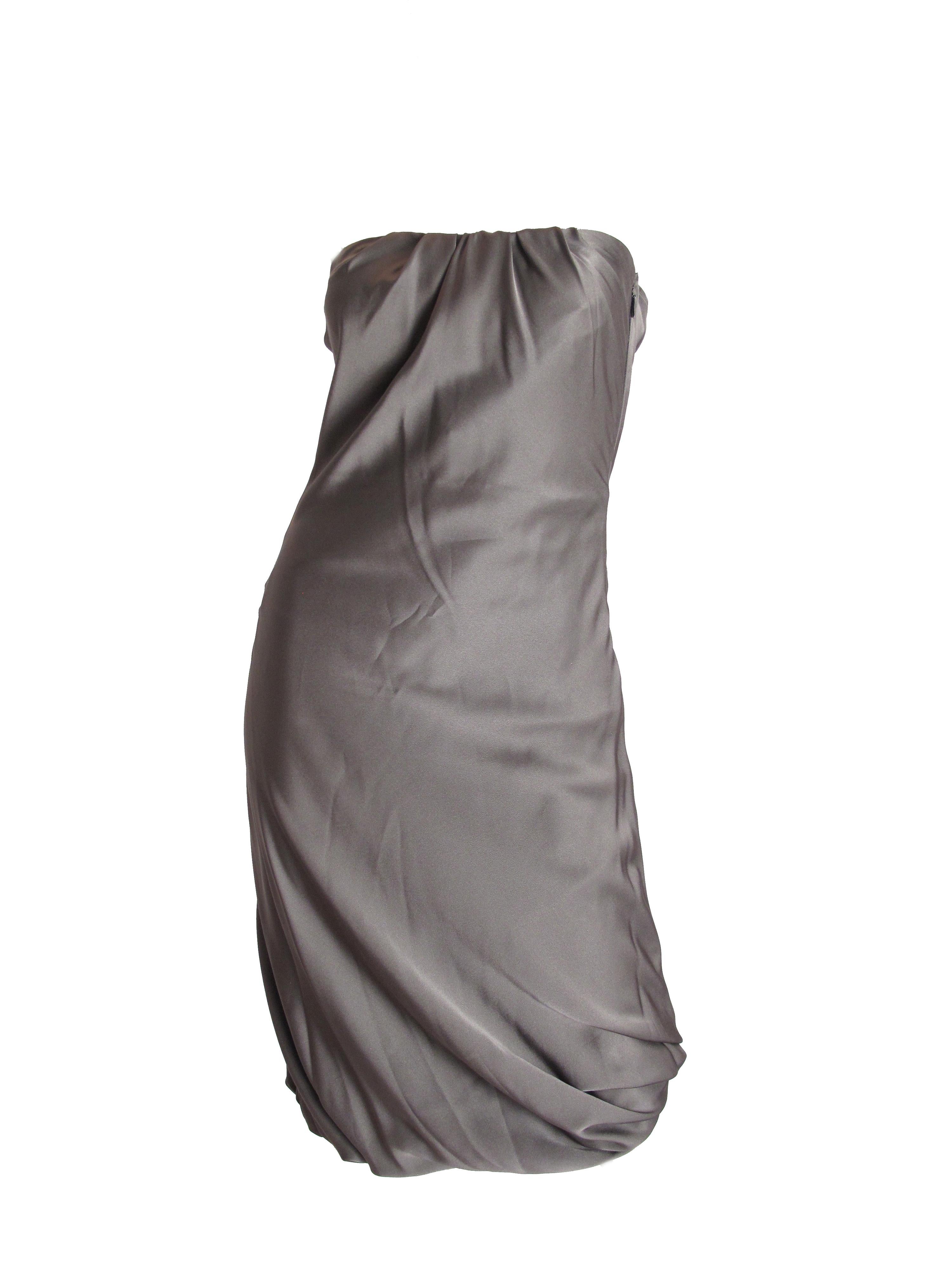 Gucci by Tom Ford brown strapless silk dress. Condition: Excellent. Size XS / US 2, IT 38

26