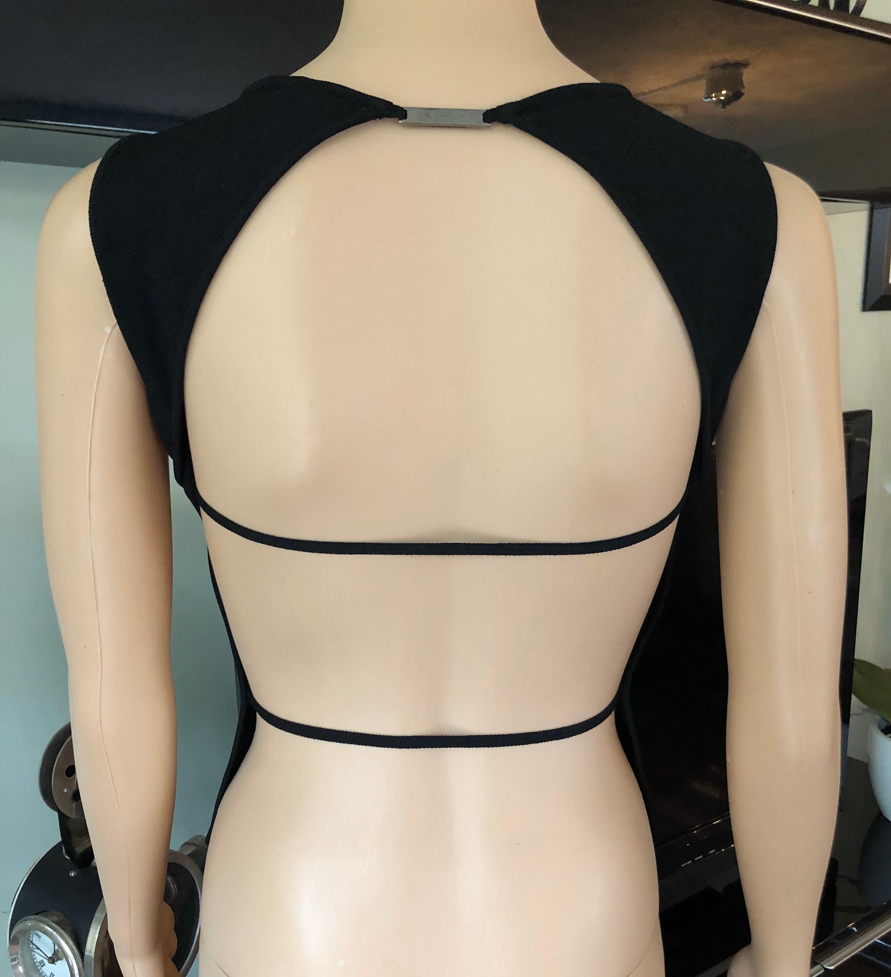 backless black top