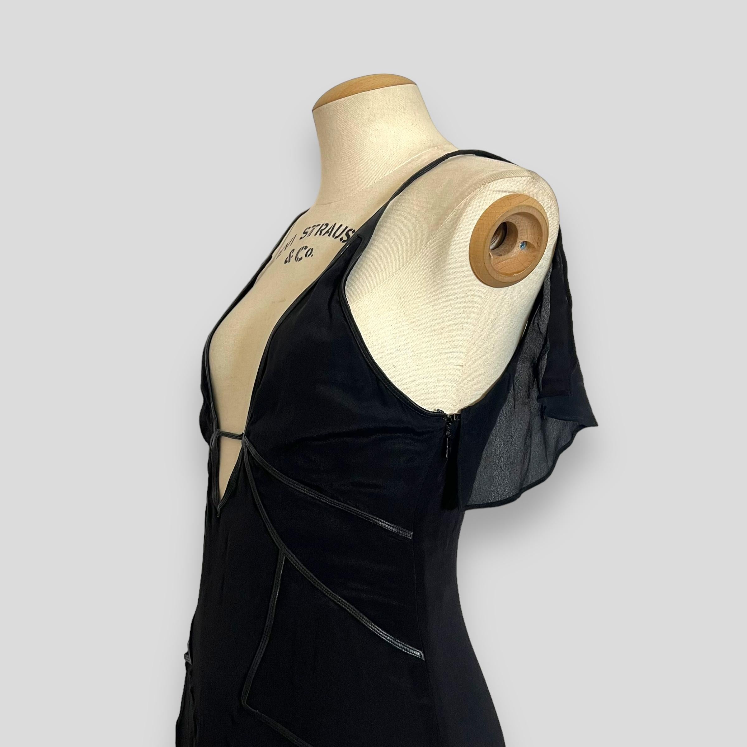 Black Gucci by Tom Ford c2003 F/W low cut out silk dress For Sale