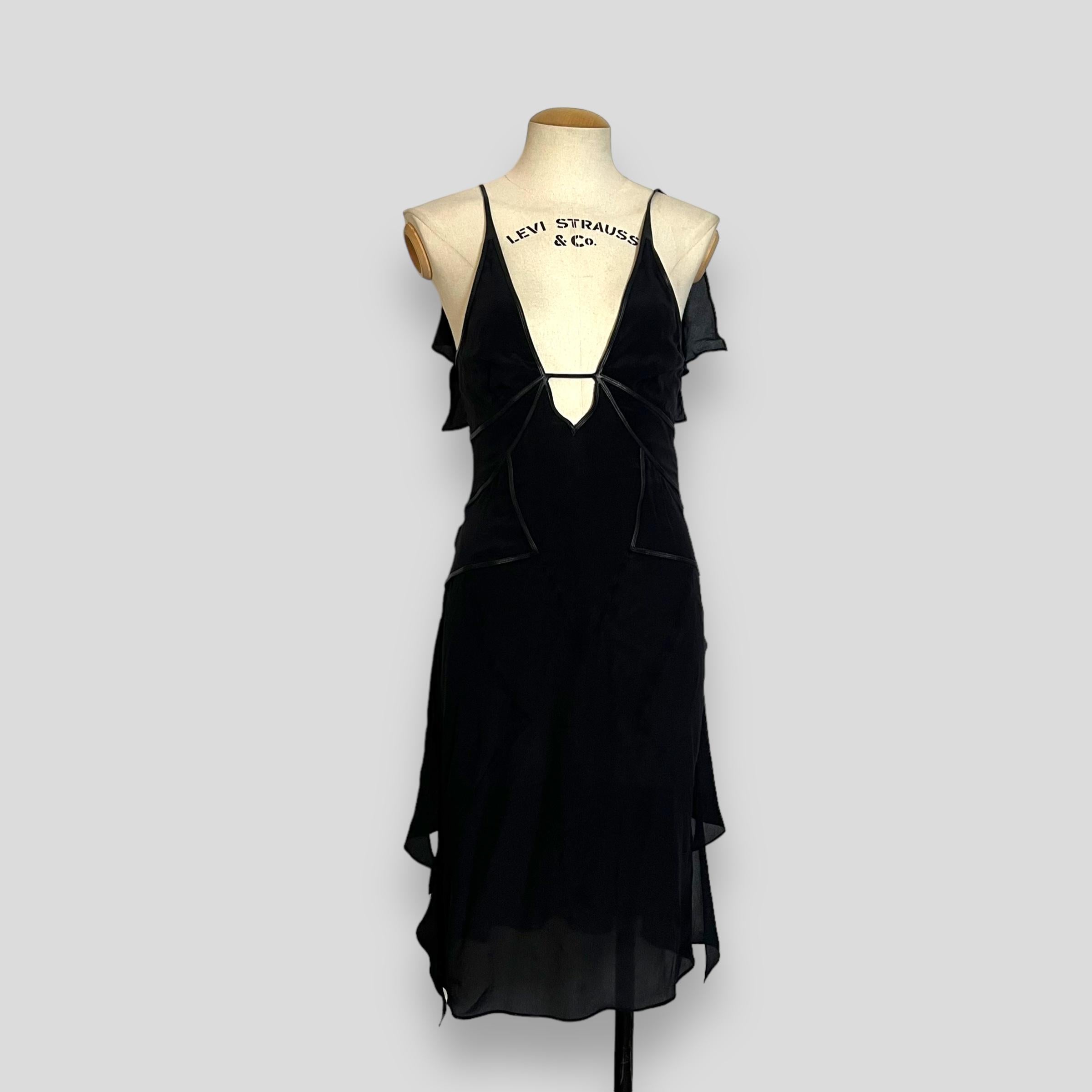 Gucci by Tom Ford c2003 F/W low cut out silk dress For Sale 1