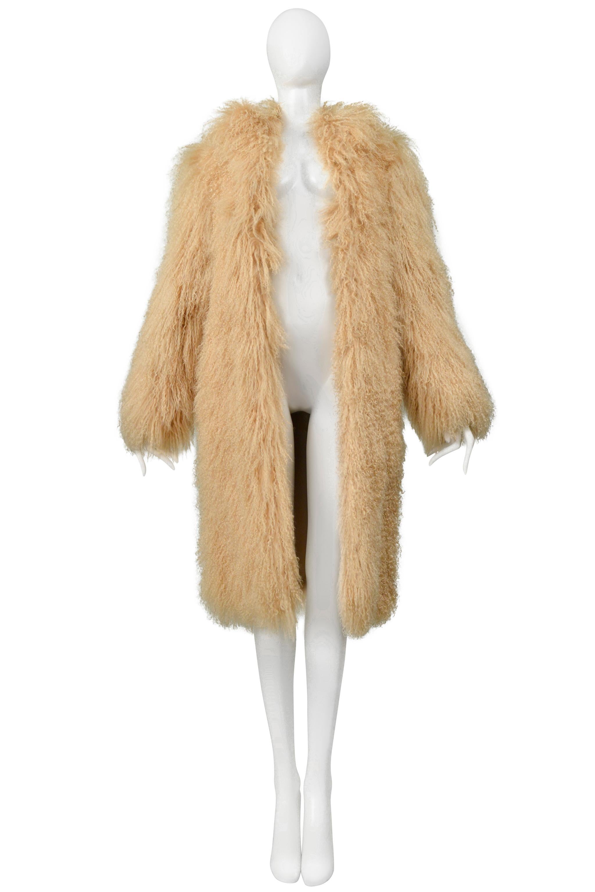 Gucci By Tom Ford Camel Shearling Chubby Coat With Leather Side Panels 2001 For Sale 1