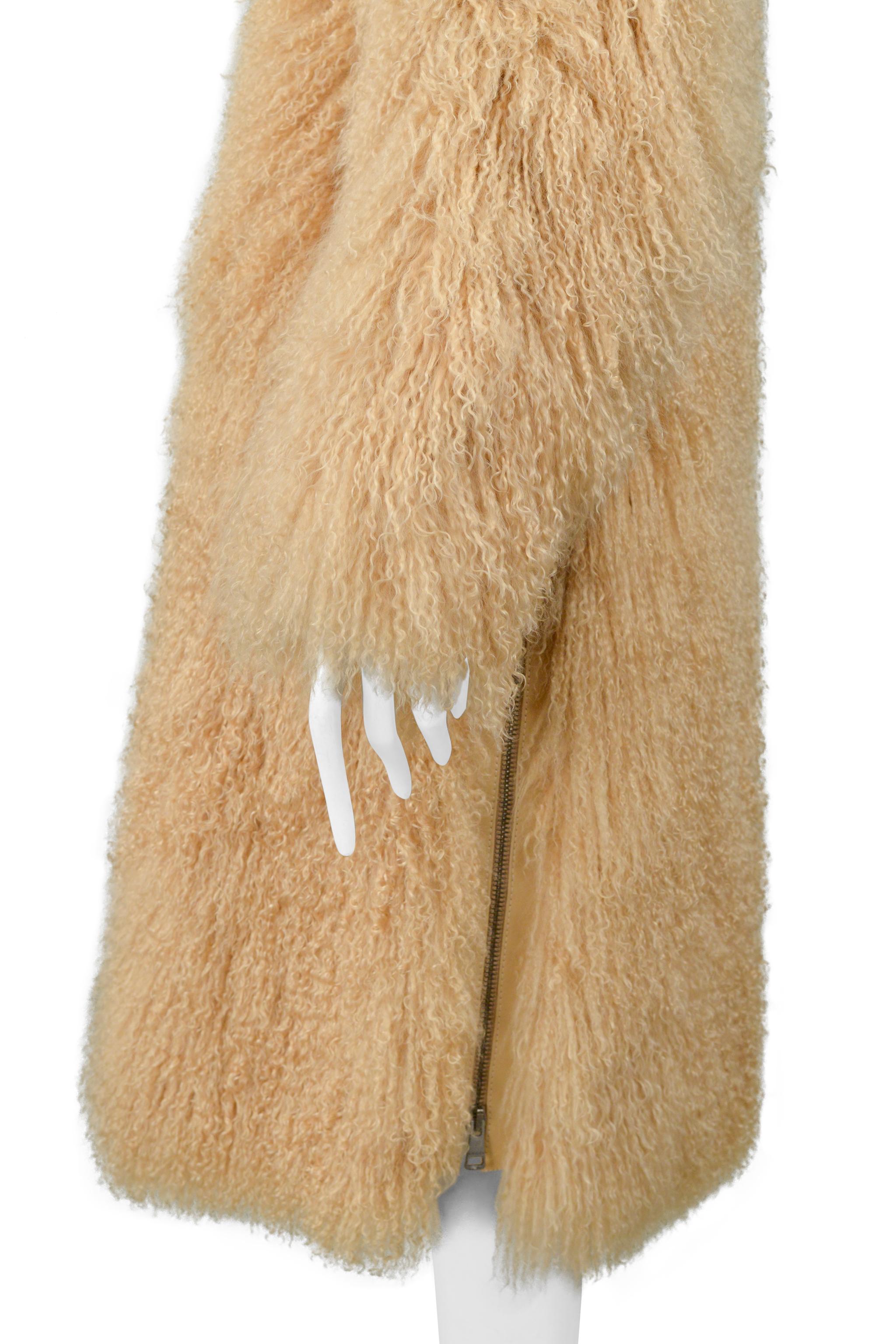 Gucci By Tom Ford Camel Shearling Chubby Coat With Leather Side Panels 2001 For Sale 3