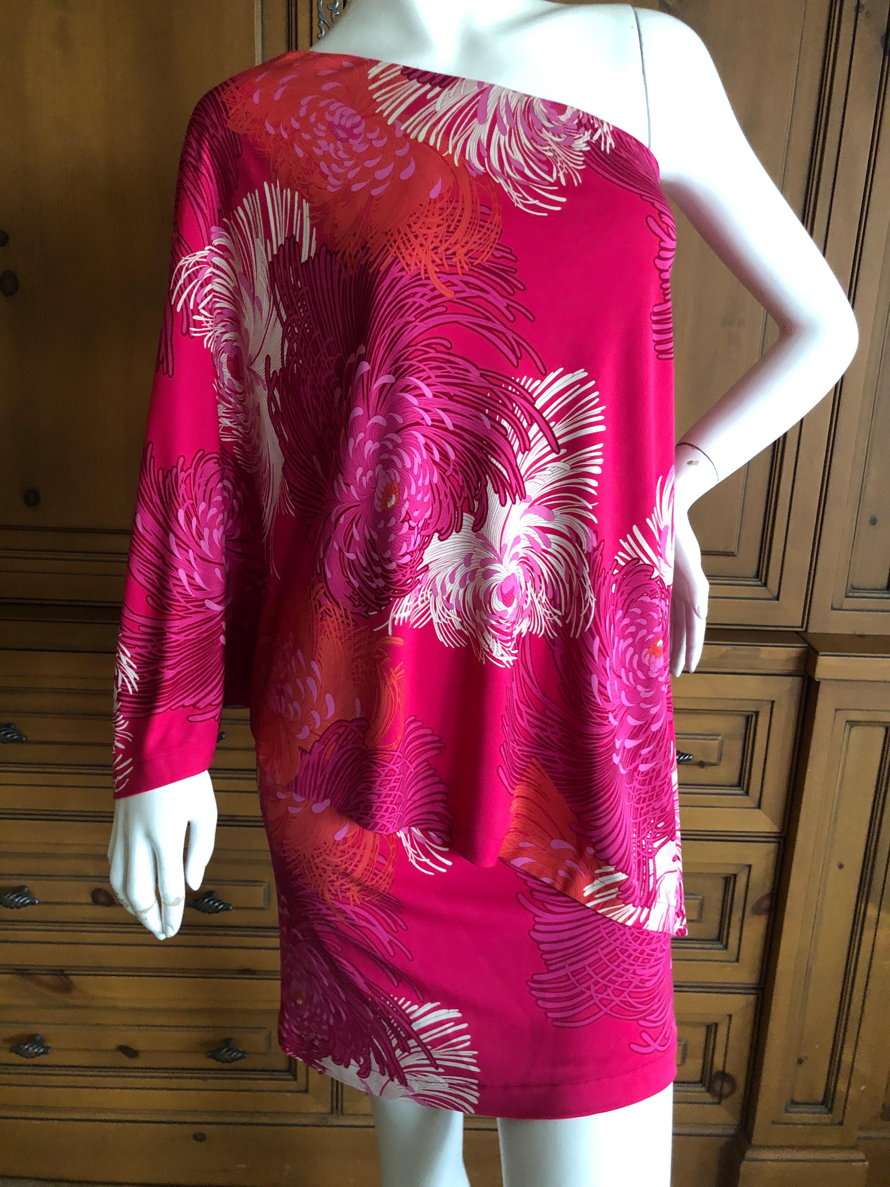 Gucci Chrysanthemum Print One Sleeve Mini Dress .
Size XS
Bust 34