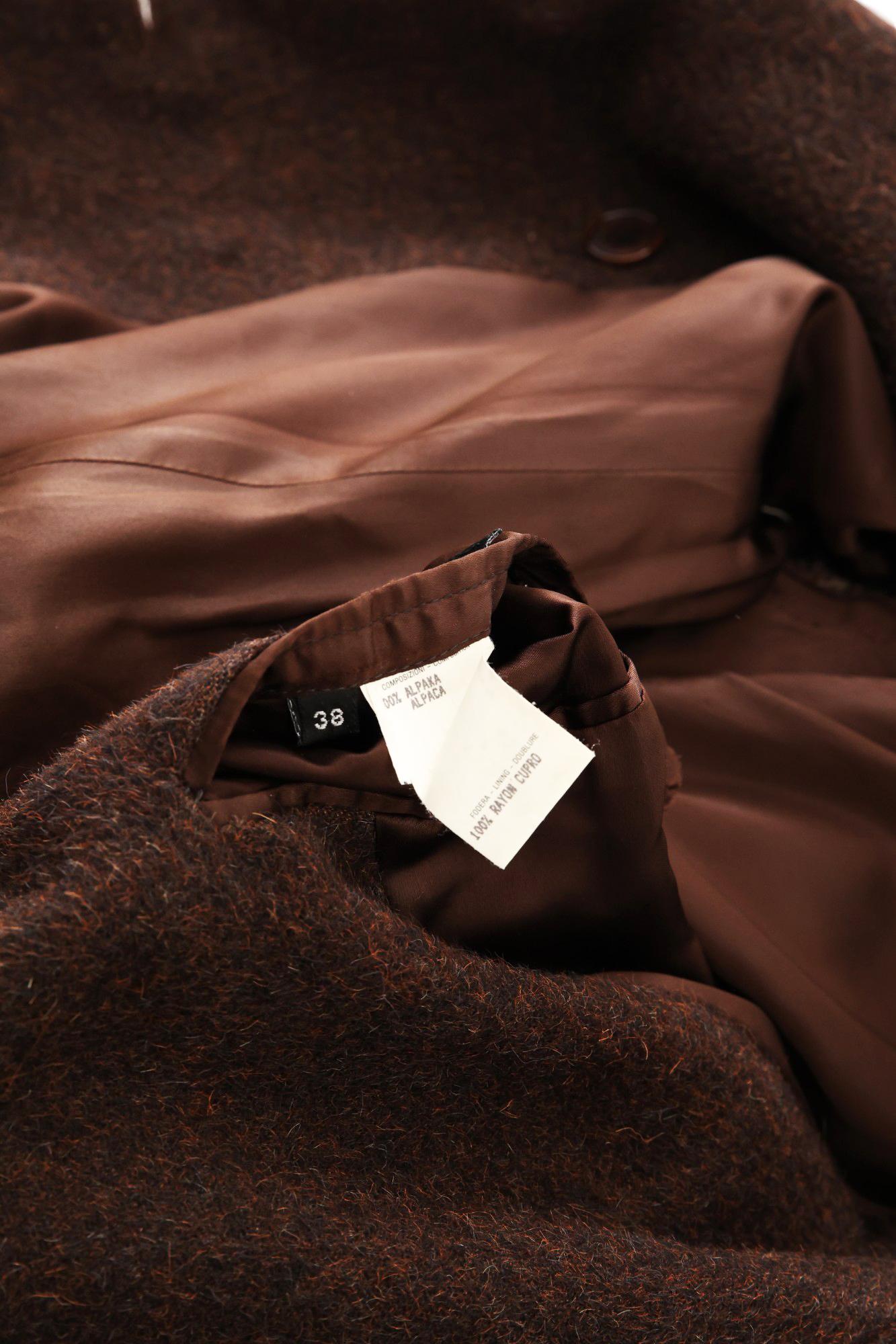 Gucci by Tom Ford F/W 1995 Alpaca Brown Double Breasted Coat in vendita 8