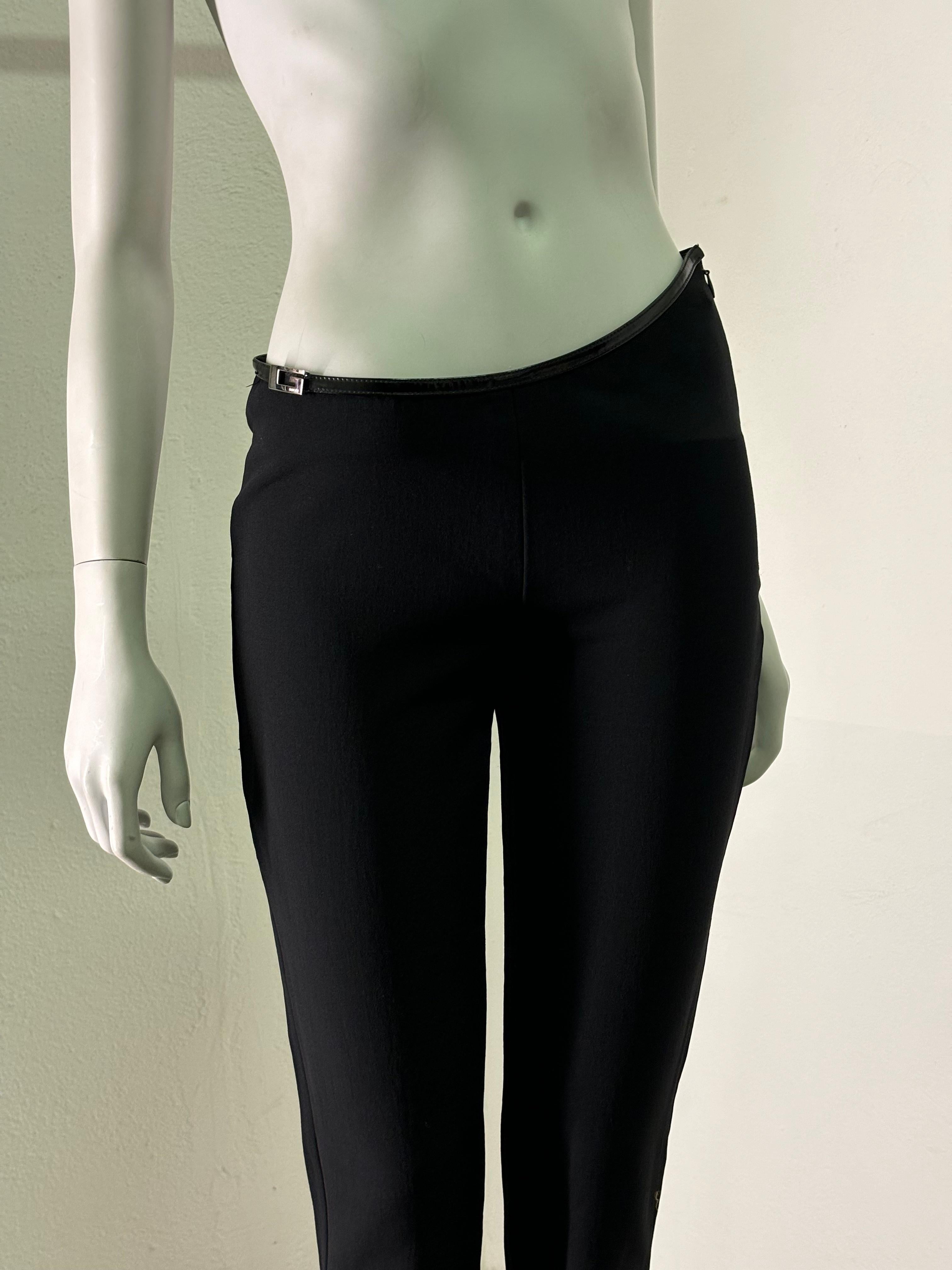 Gucci by Tom Ford F/W 1997 asymmetrical waist G buckle skinny pants In Excellent Condition For Sale In Rome, IT