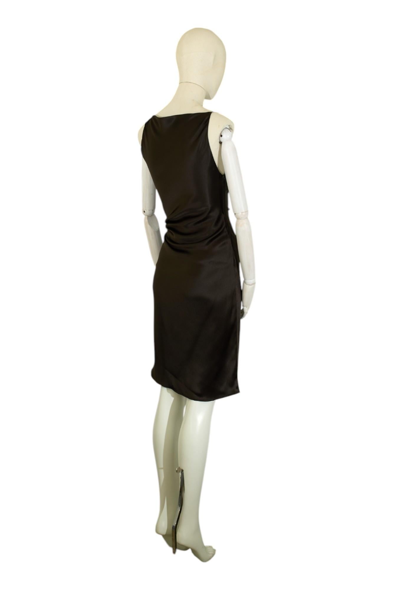 Gucci by Tom Ford F/W 1999 Gerafftes Seidenkleid (Schwarz) im Angebot