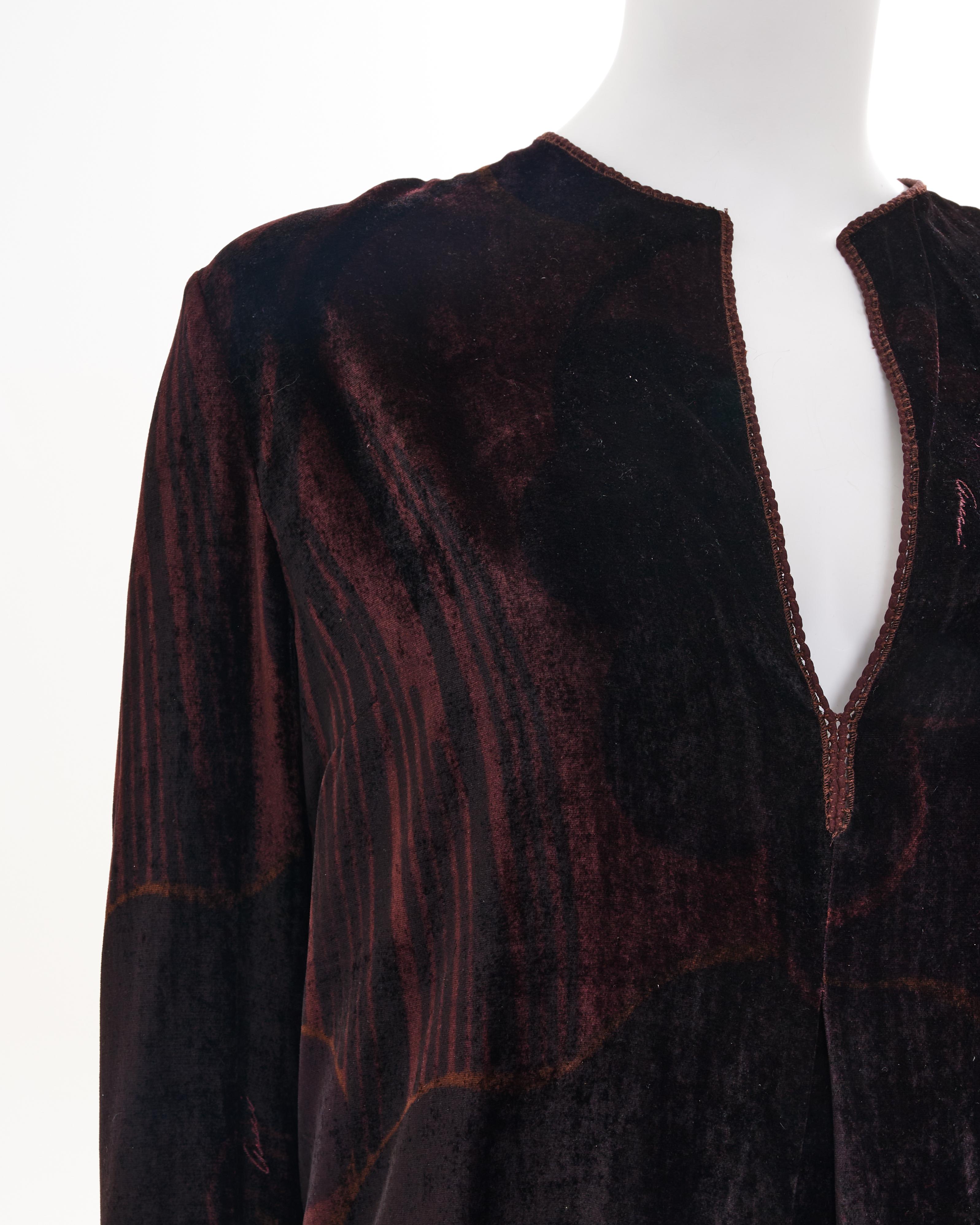 Black Gucci by Tom Ford F/W 2001 Brown velvet logo print plunging tunic top For Sale