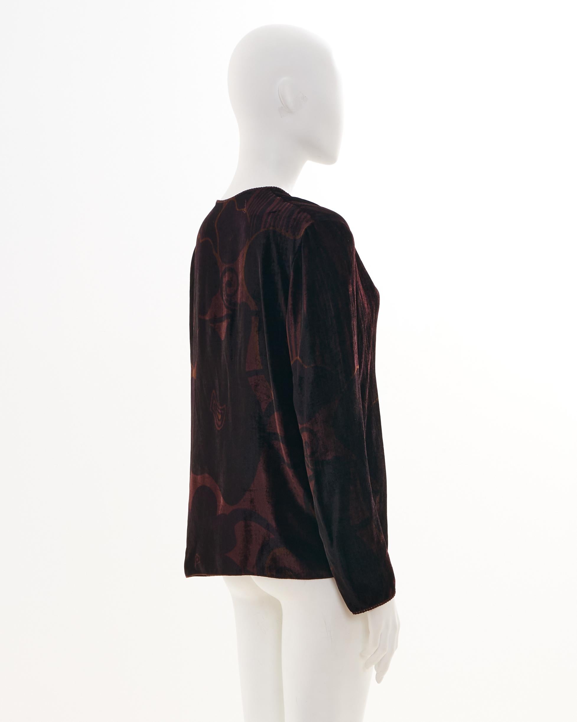Women's Gucci by Tom Ford F/W 2001 Brown velvet logo print plunging tunic top For Sale
