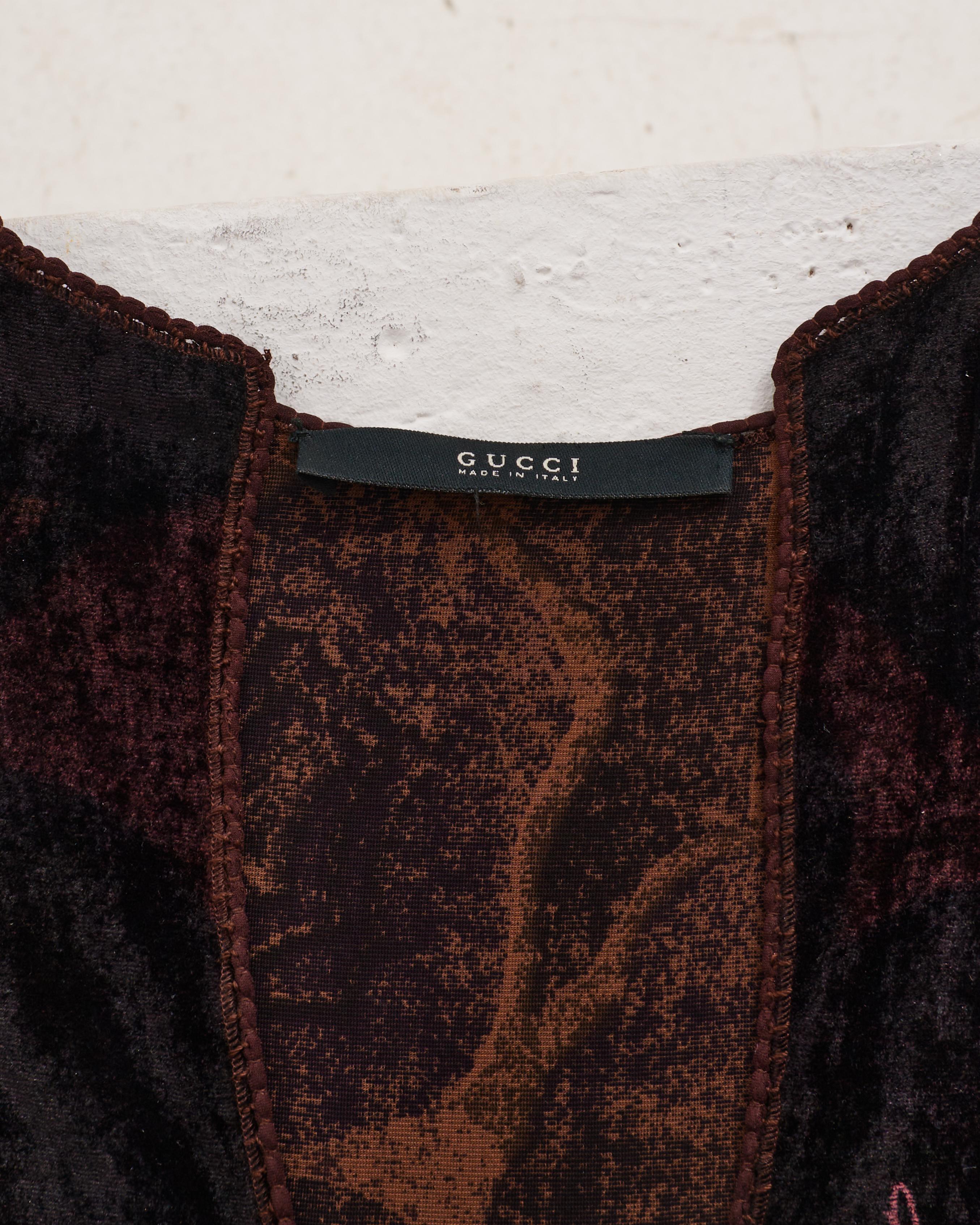 Gucci by Tom Ford F/W 2001 Brown velvet logo print plunging tunic top For Sale 3