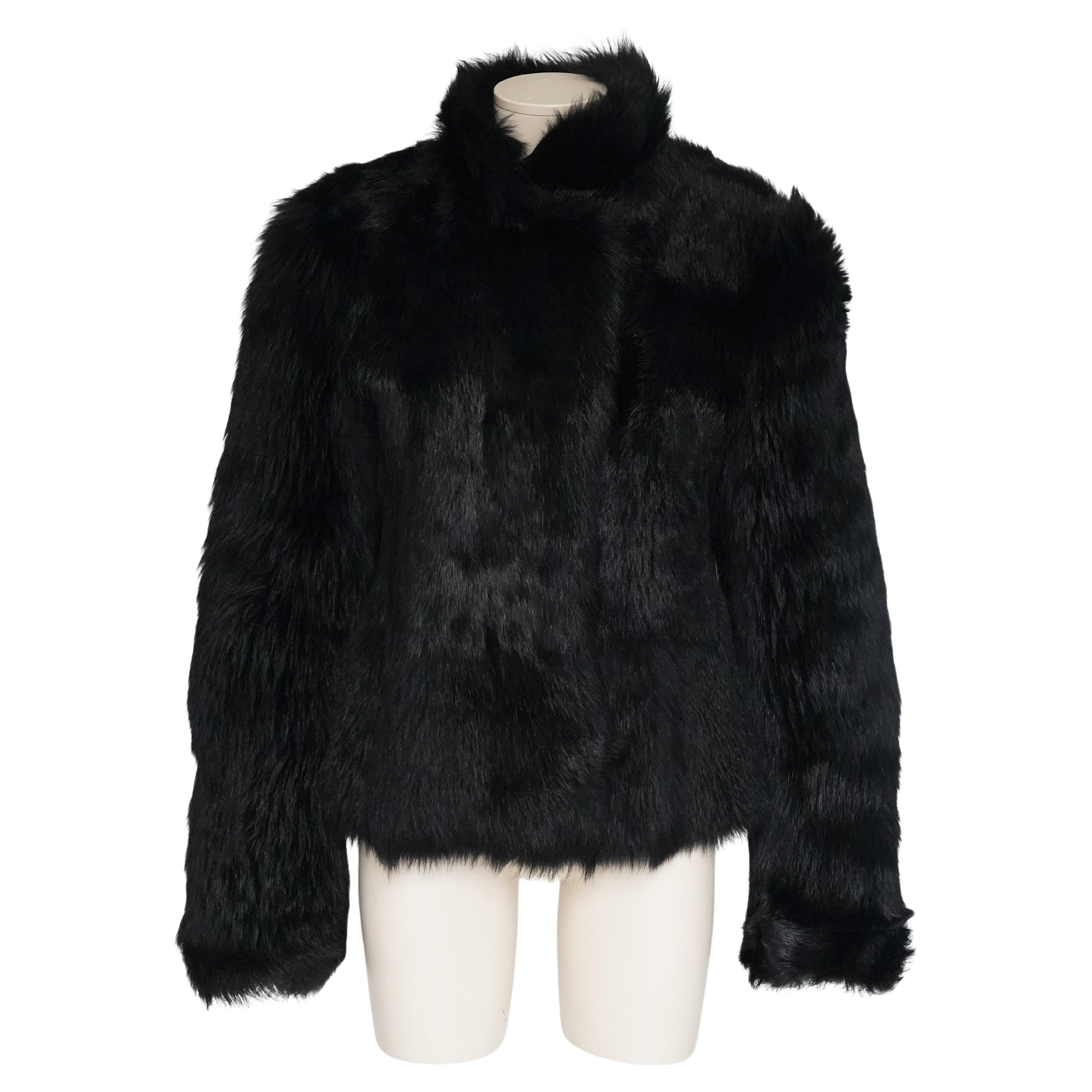 Gucci by Tom Ford F/W 2002 Abrigo de piel con cinturón de shearling negro IT38 en venta 3