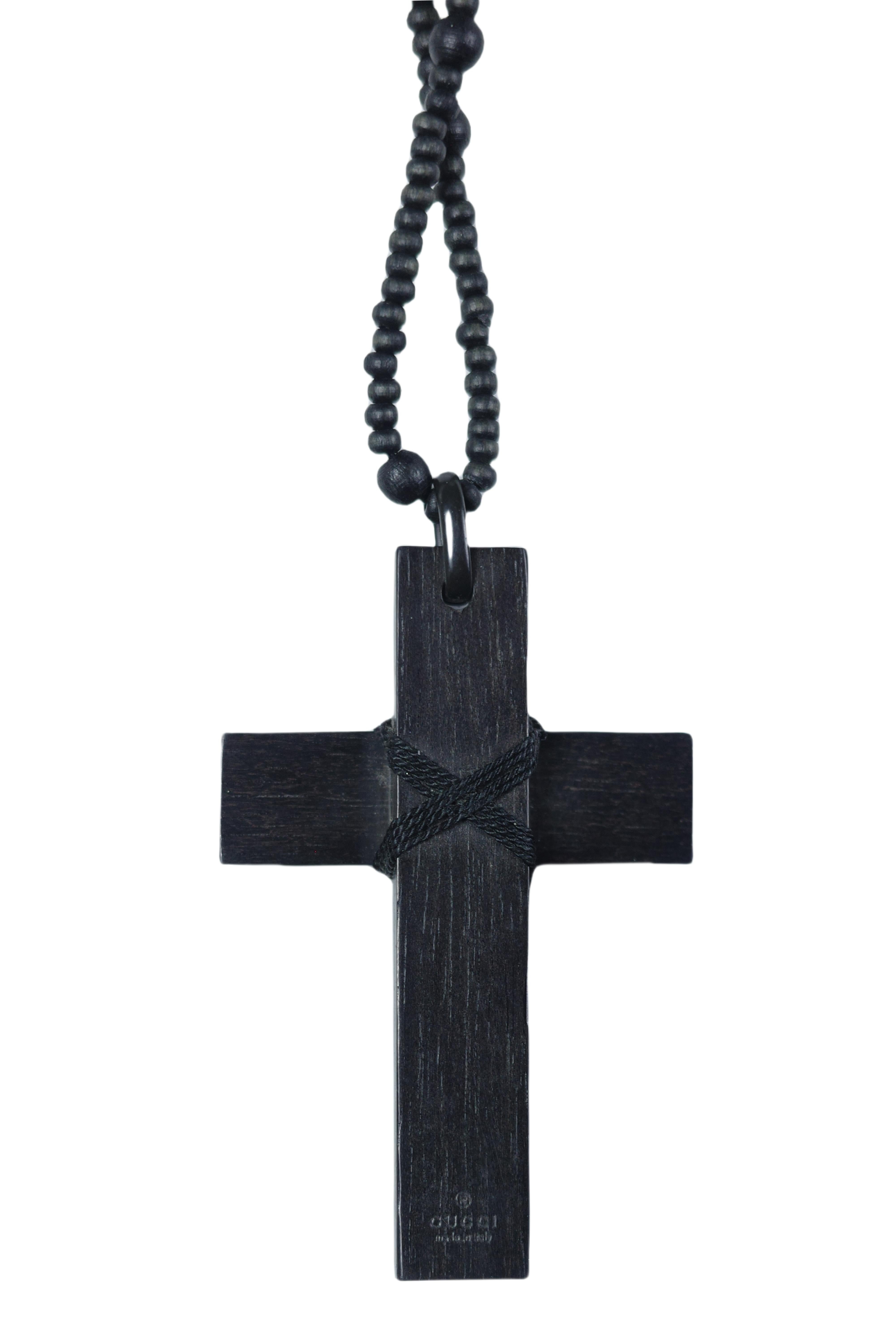 da uomo o donna Collana W. Cross in legno d'ebano GUCCI By Tom Ford F/w 2002 in vendita