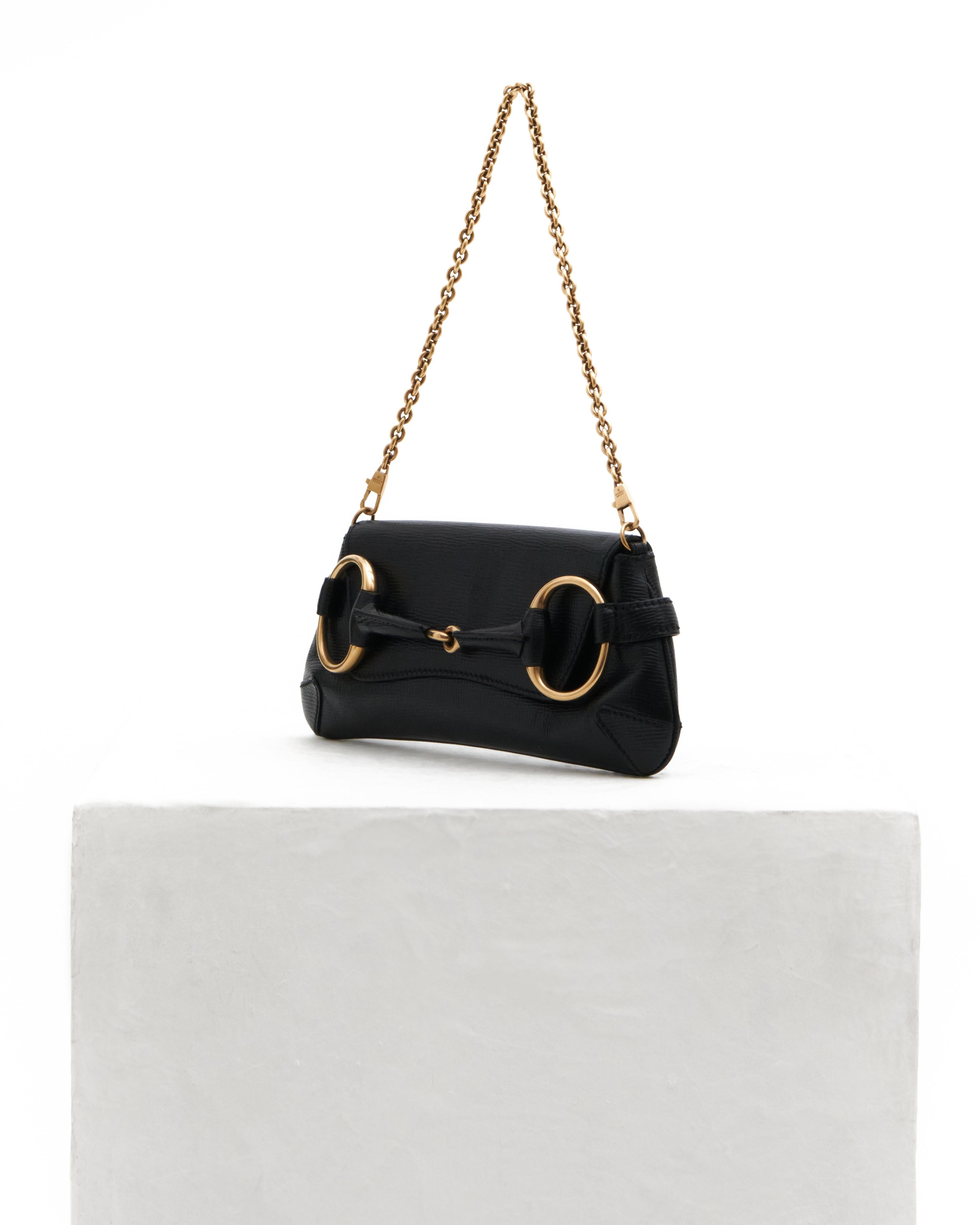 - Conçu par Tom Ford 
- Vendu par Skof.Archive
- Pochette 