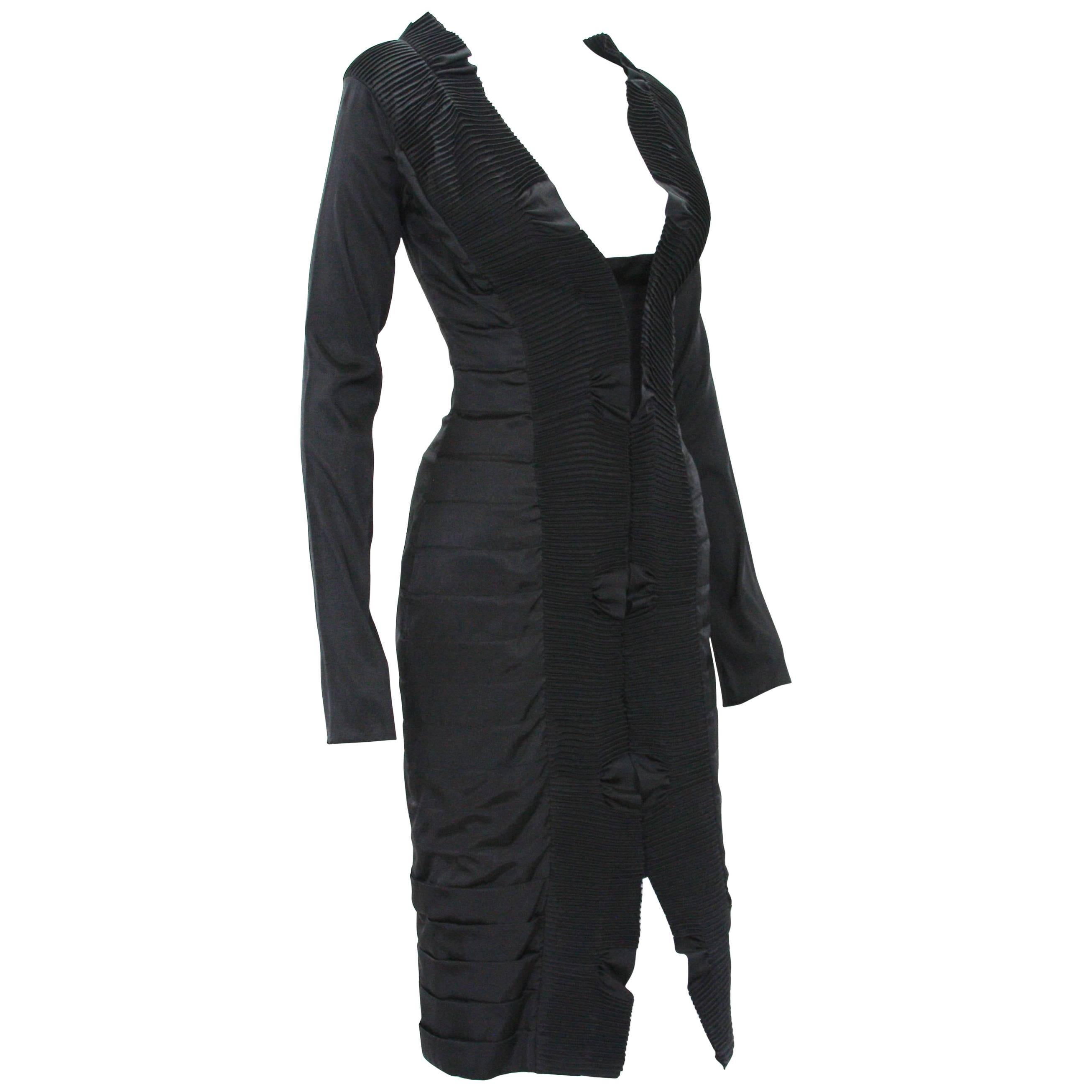 Gucci by Tom Ford F/W 2004 AD Laufsteg Schwarzes Plissee-Cocktailkleid aus Seide It. 38