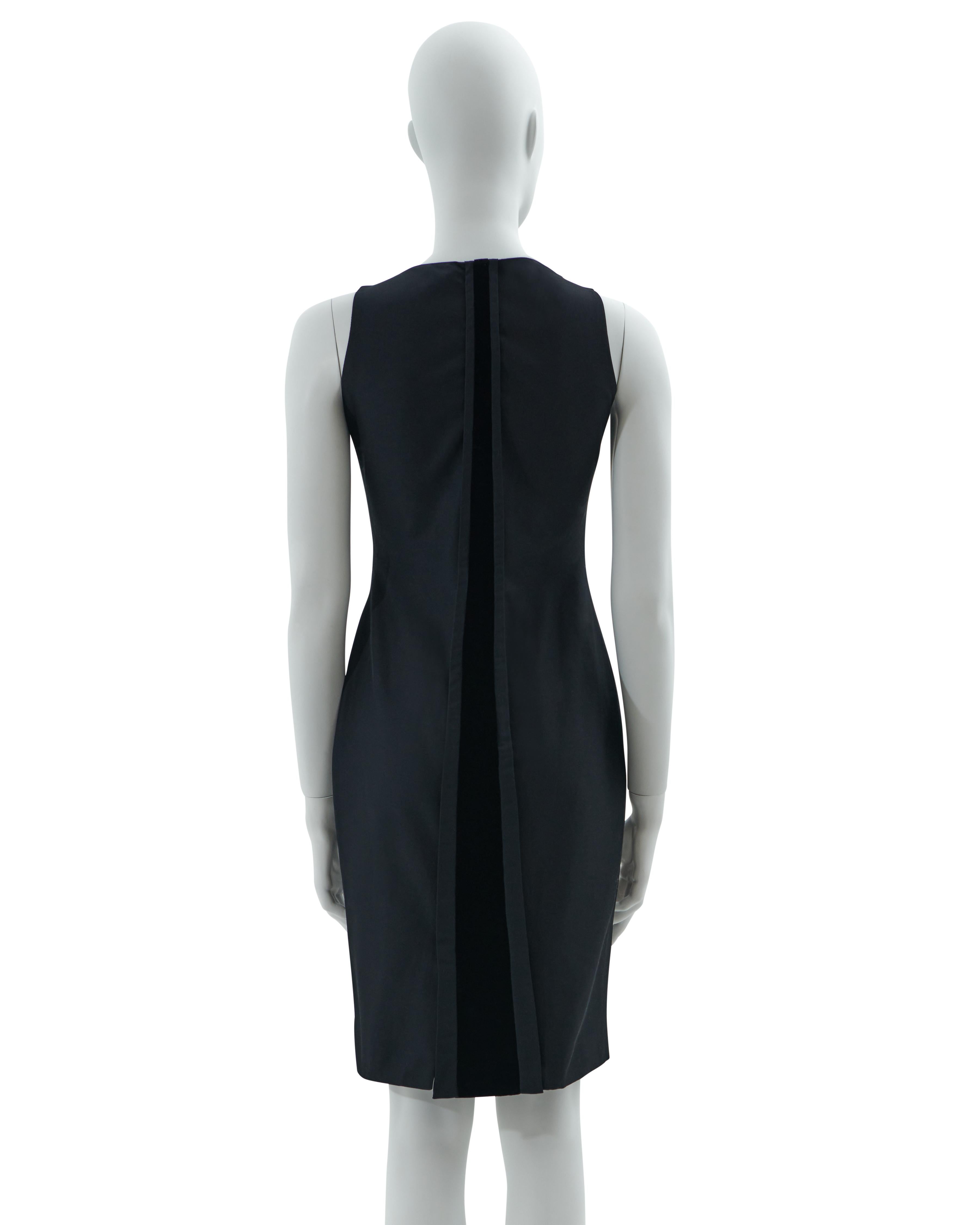 Gucci by Tom Ford F/W 2004 Black sleveless velvet detail sheath dress In Excellent Condition For Sale In Milano, IT