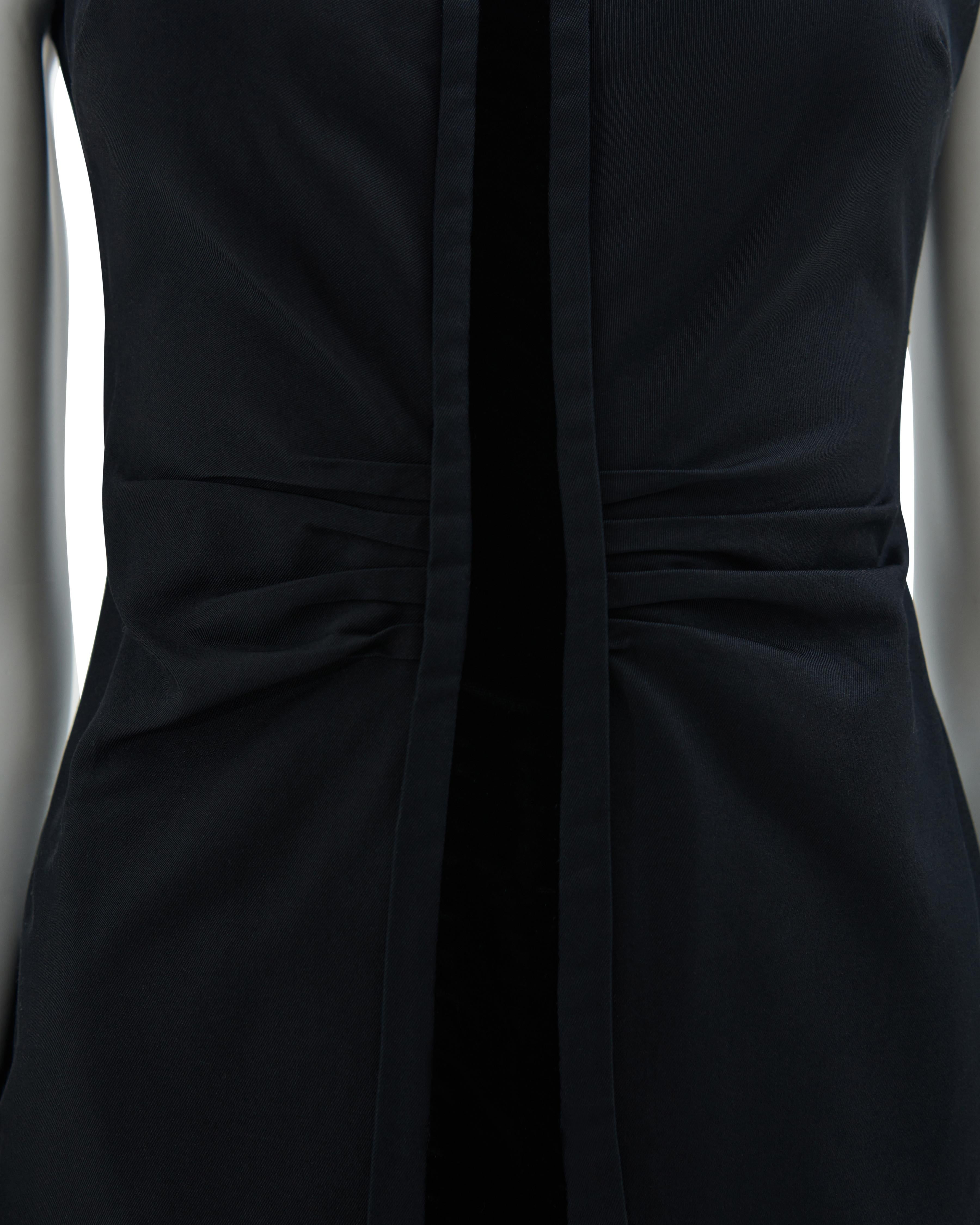 Gucci by Tom Ford F/W 2004 Black sleveless velvet detail sheath dress For Sale 1