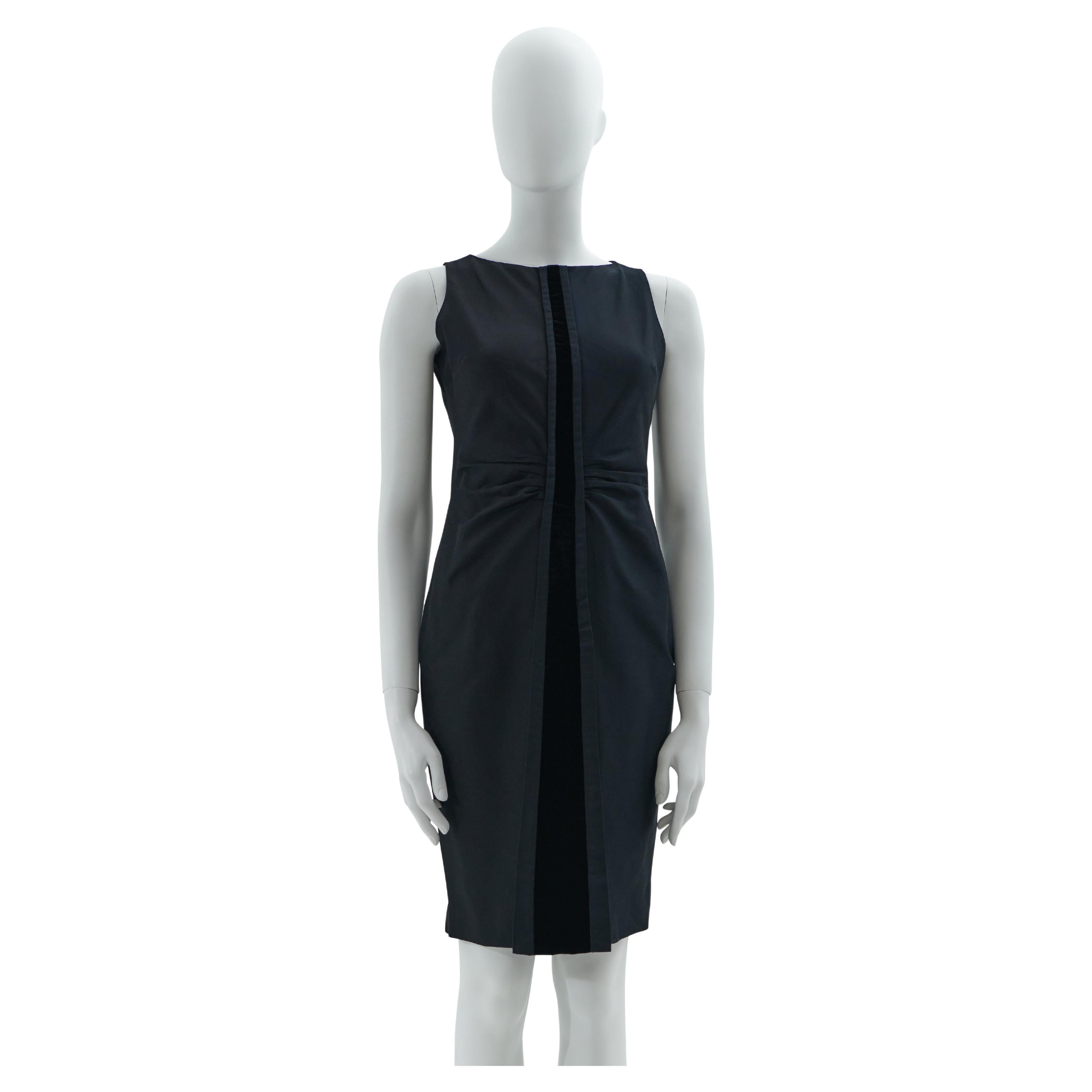 Gucci by Tom Ford F/W 2004 Black sleveless velvet detail sheath dress For Sale