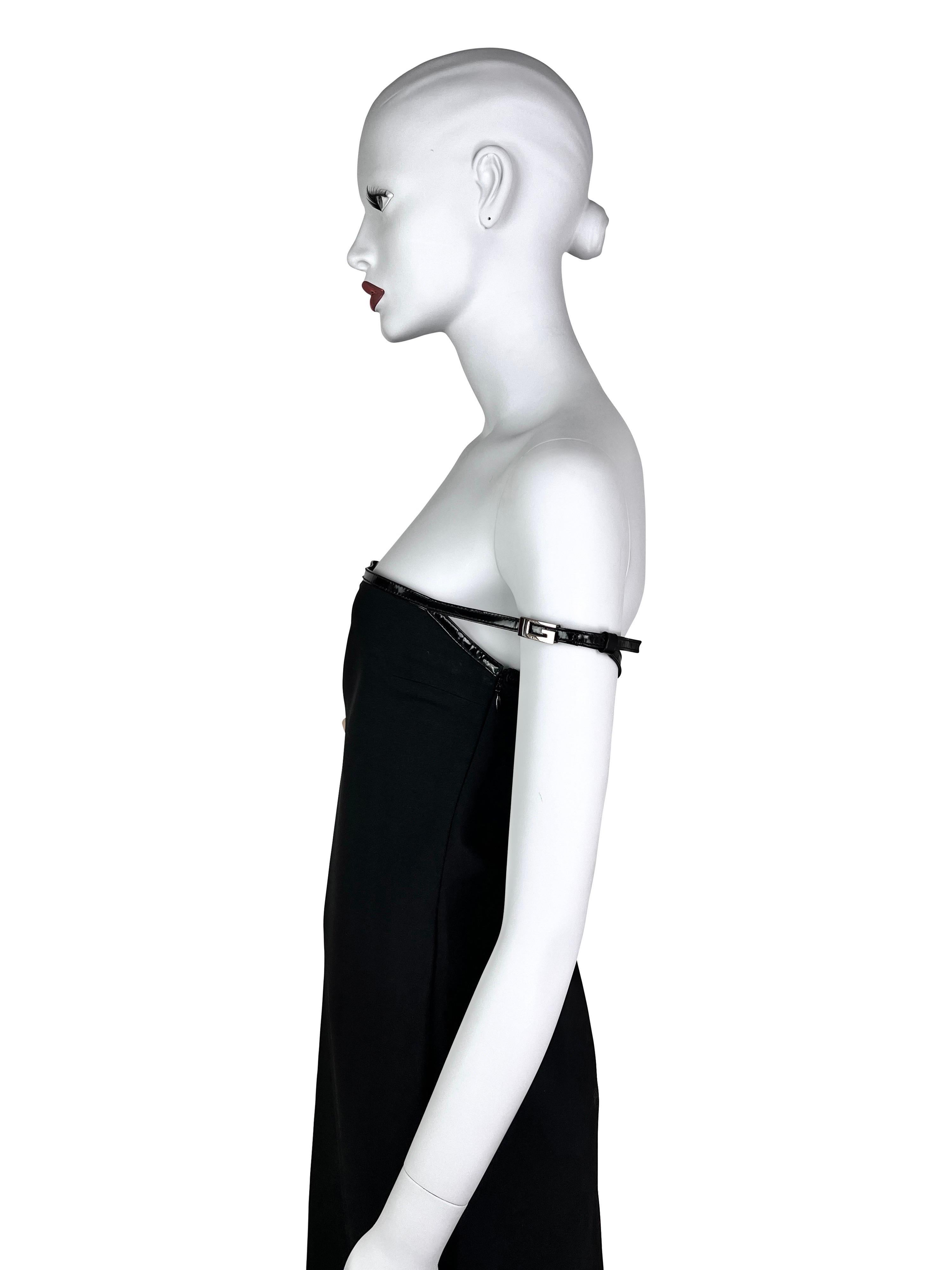 Gucci by Tom Ford Fall 1997 G-logo Strap Evening Black Dress For Sale 6