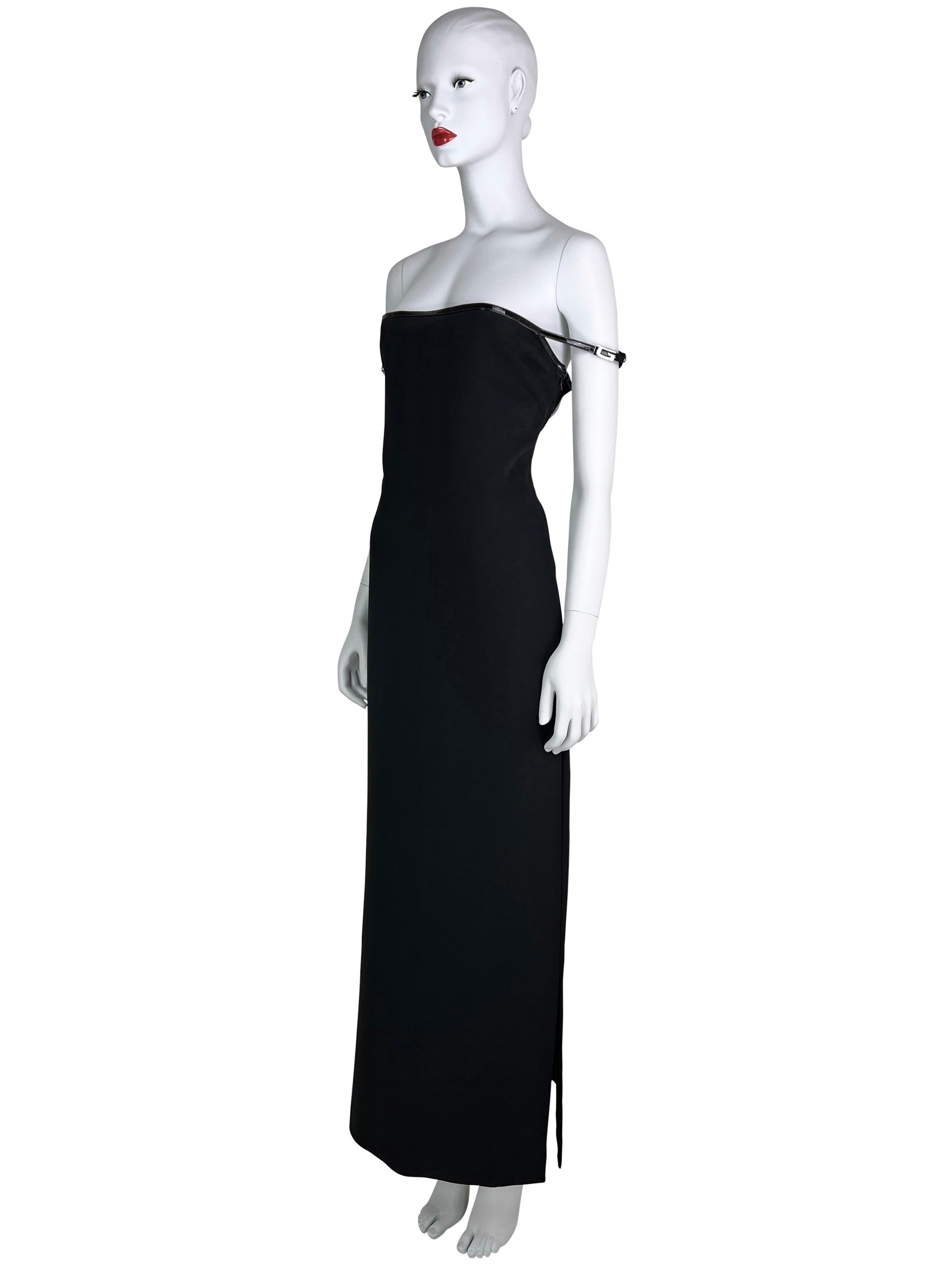 Gucci by Tom Ford Fall 1997 G-logo Strap Evening Black Dress For Sale 1