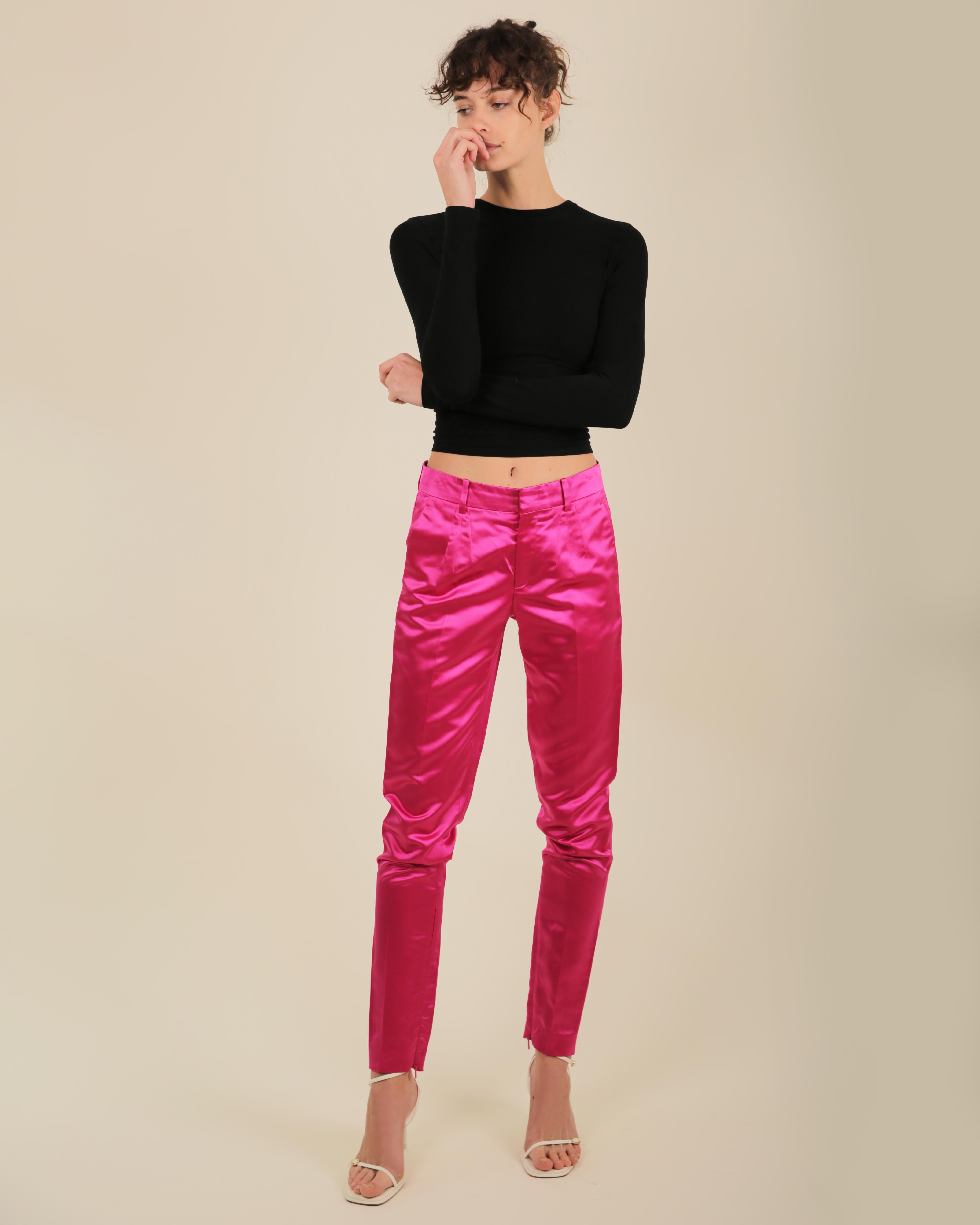 Women's Gucci by Tom Ford Fall 2001 hot pink silk low waist tapered dress pants IT 38 For Sale
