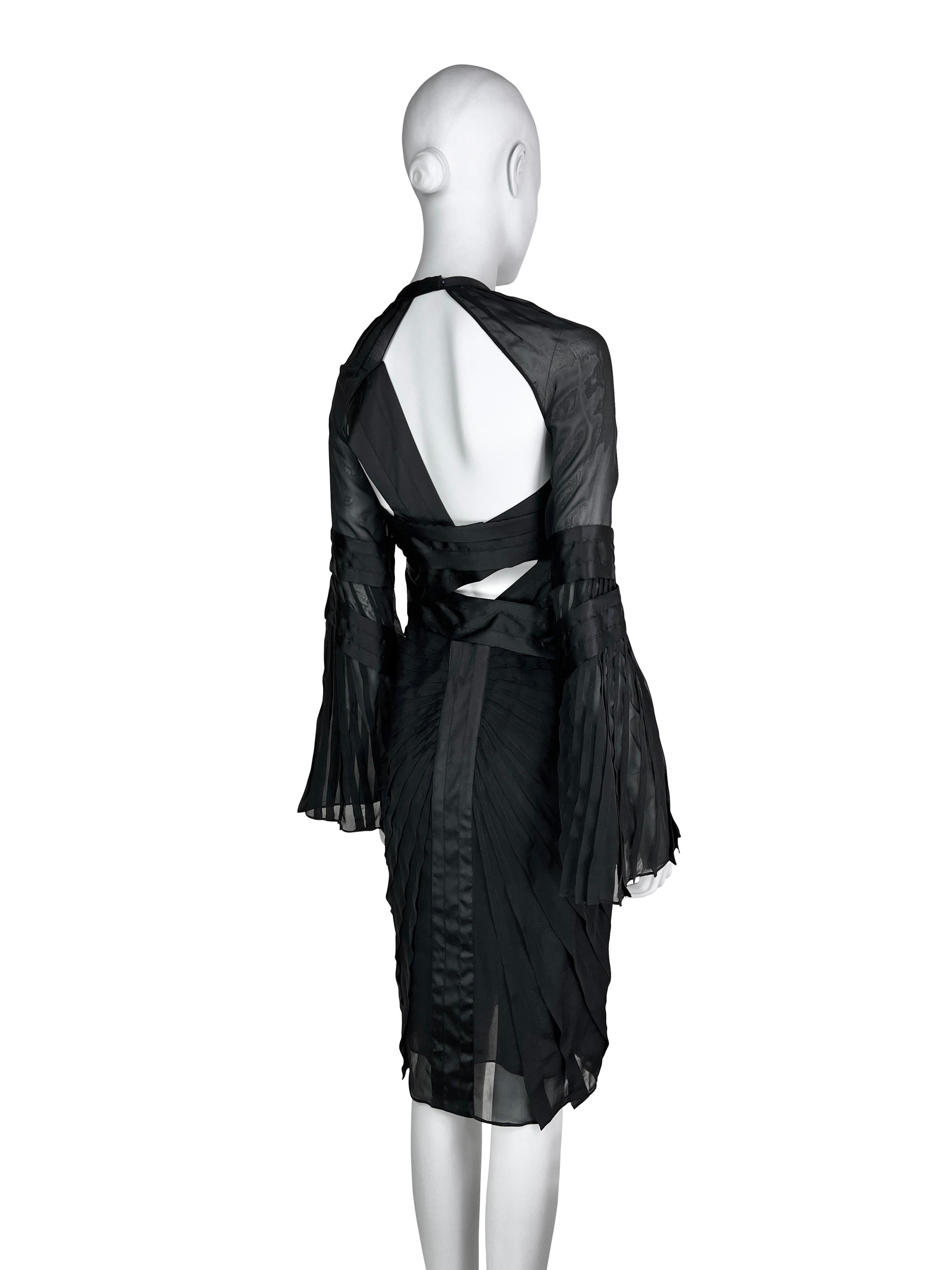 Gucci by Tom Ford Fall 2004 Pleated Bondage Silk Dress For Sale 4
