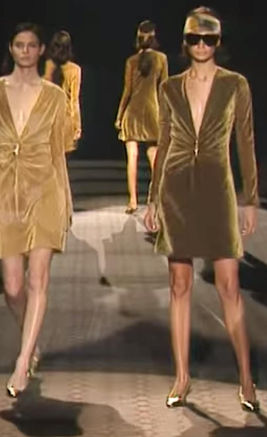 Black Gucci by Tom Ford Fall/Winter 2000 gold dress featuring the Dionysus tiger head