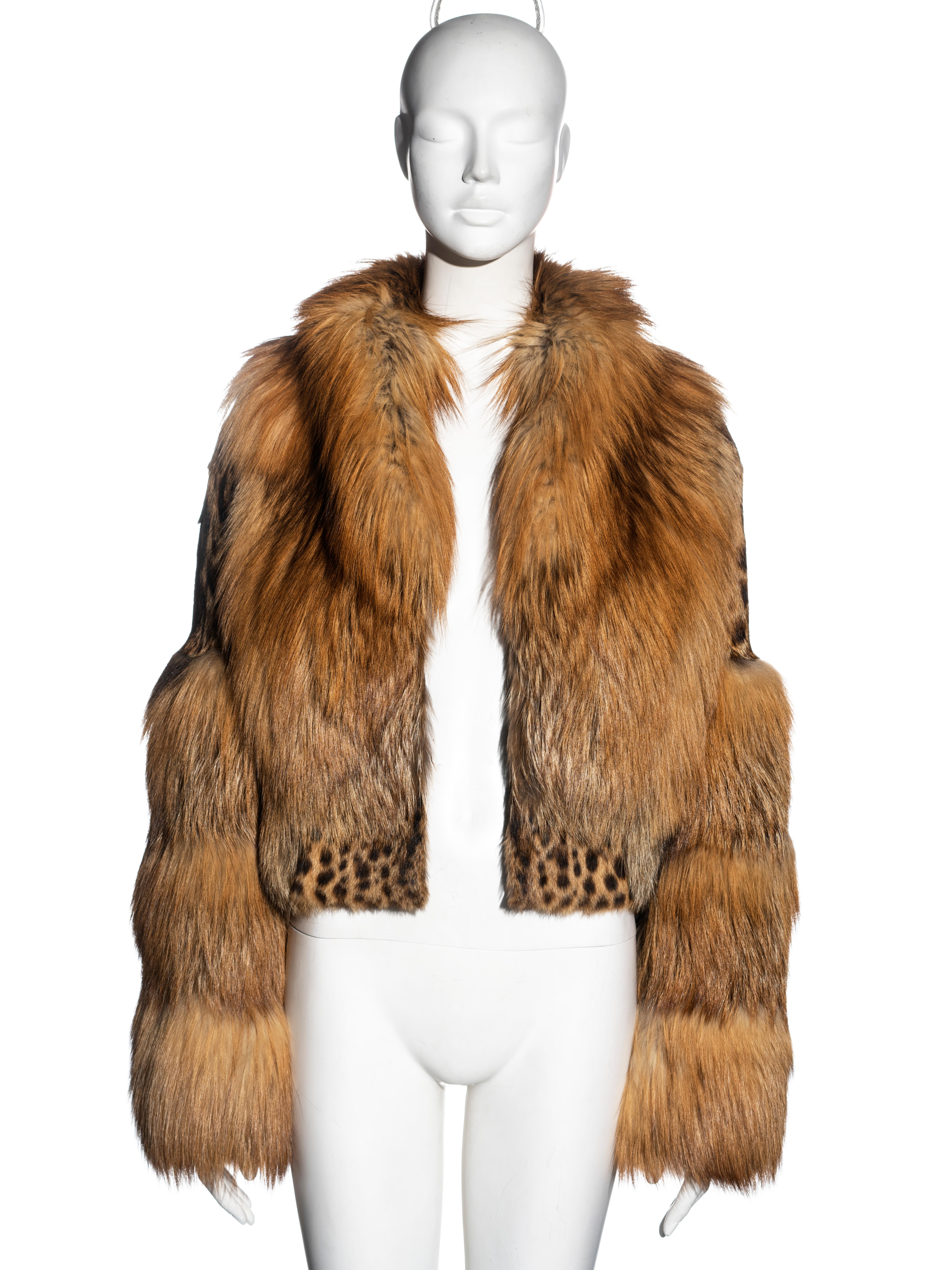 ▪ Gucci fur jacket
▪ Designed by Tom Ford
▪ Fox fur 
▪ Leopard-print rabbit fur
▪ Black lambskin leather interior
▪ Size approx. Medium
▪ Fall-Winter 1999
▪ 100% Fox, 100% Rabbit, 100% Leather
▪ Made in Italy
