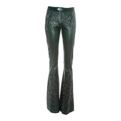 Grüne, bestickte Lederhose von Gucci by Tom Ford mit ausgestelltem Saum, H/W 1999