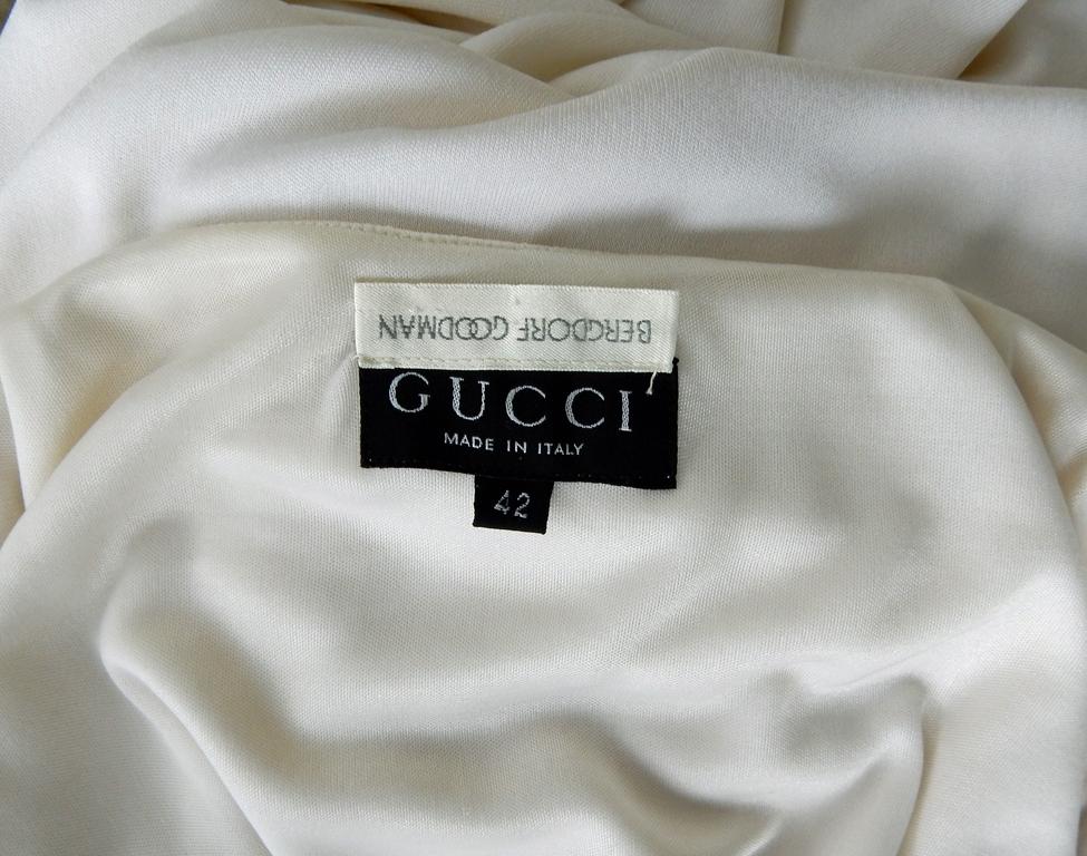 Donna Gucci by Tom Ford Iconic 1996 Abito bianco ispirato a Halston Pubblicato