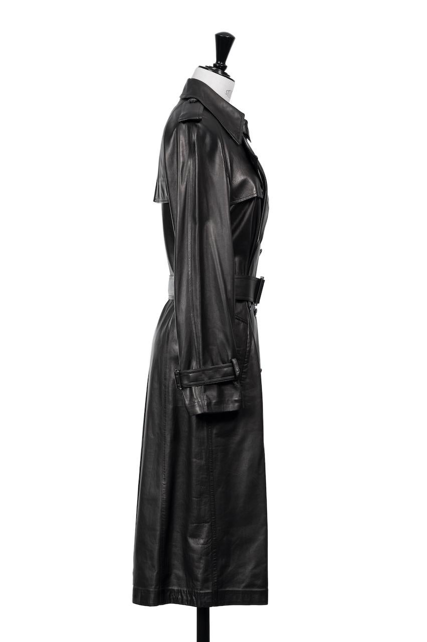 GUCCI by Tom Ford Long Black Leather Trench Coat, late 1990s In Excellent Condition For Sale In Munich, DE