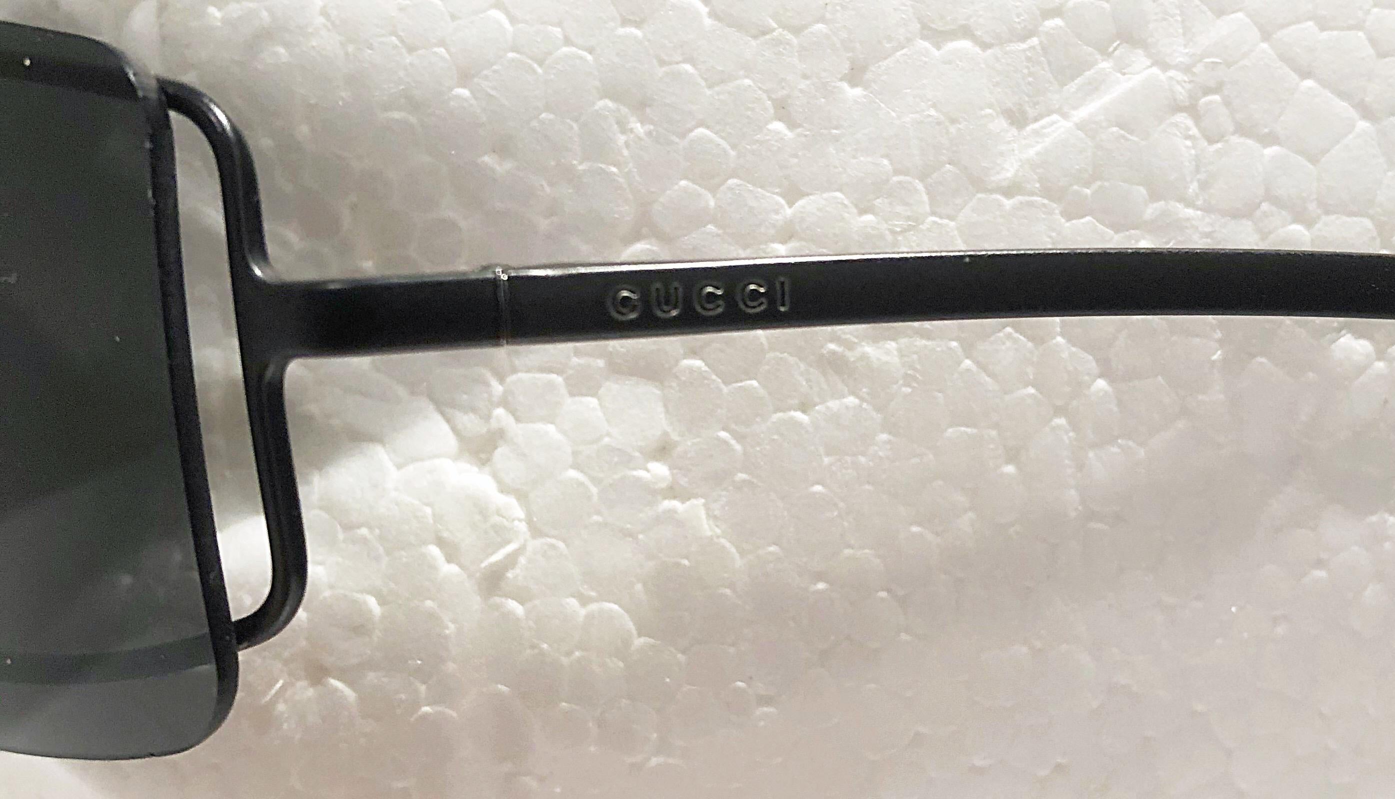 Gucci by Tom Ford Matrix Black Grey Rimless Unisex 1990s Vintage 90s Sunglasses For Sale 7