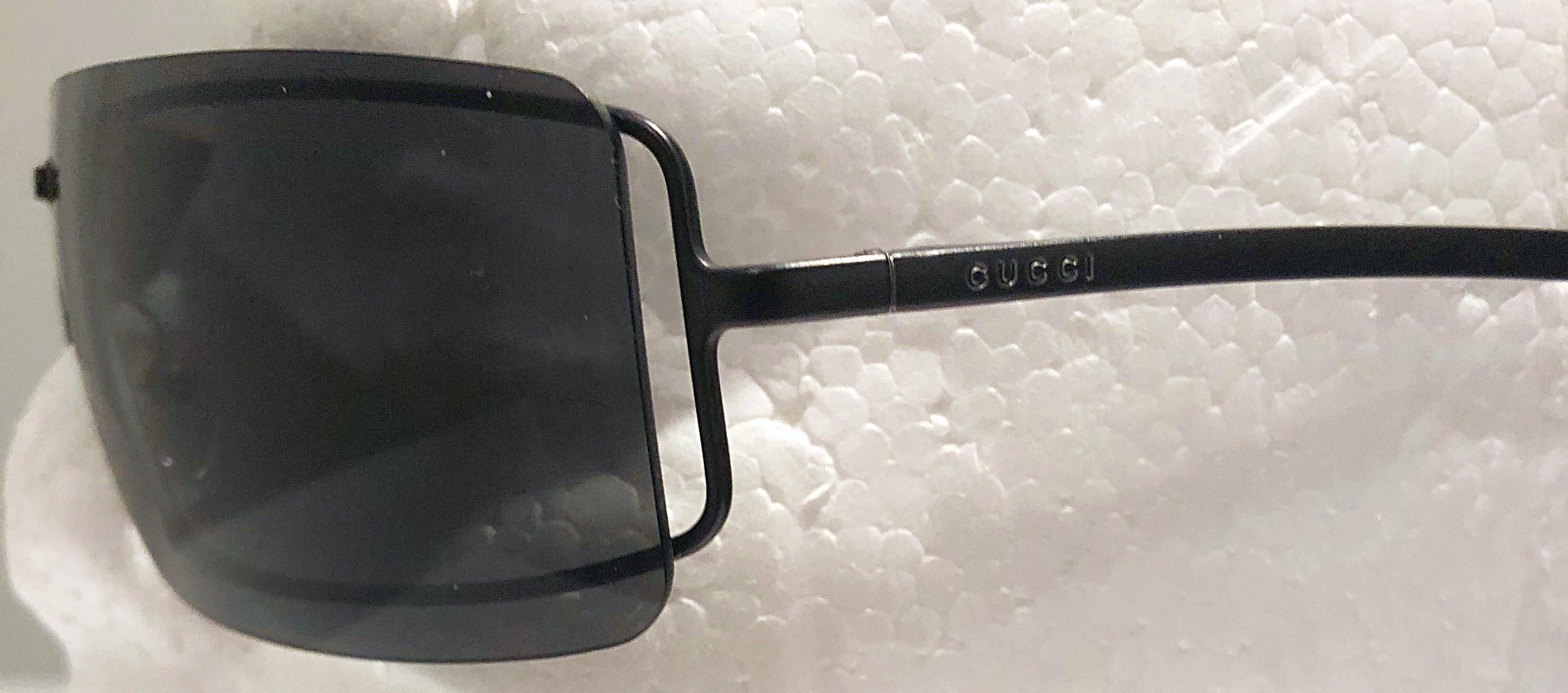 Gucci by Tom Ford Matrix Black Grey Rimless Unisex 1990s Vintage 90s Sunglasses For Sale 9