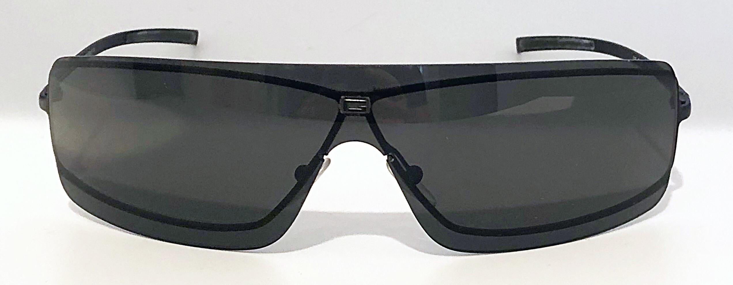 Gucci by Tom Ford Matrix Black Grey Rimless Unisex 1990s Vintage 90s Sunglasses For Sale 11