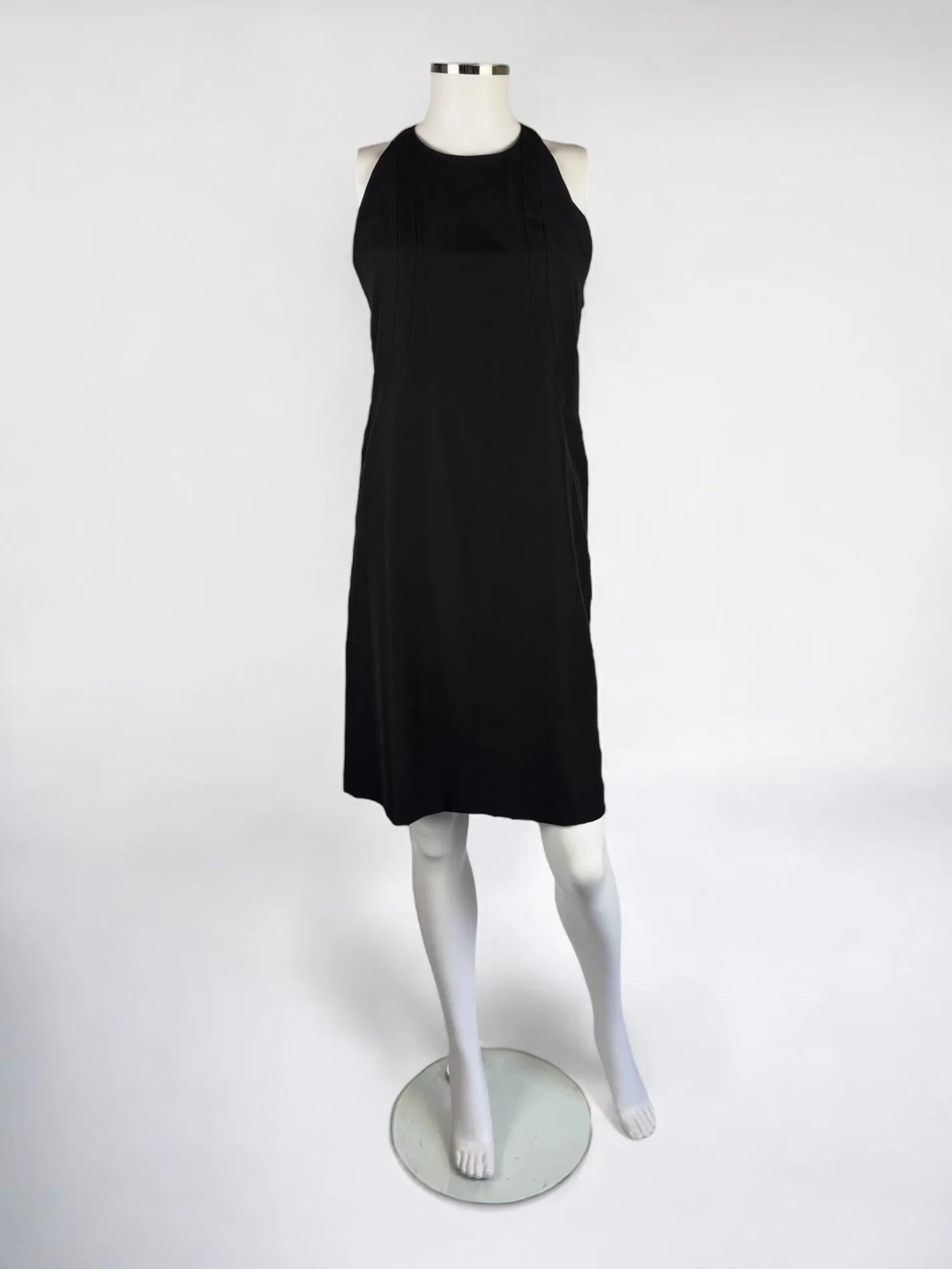 Gucci by Tom Ford Metal Chain Logo Back Mini Dress, 1996 In Good Condition For Sale In Marlborough, GB