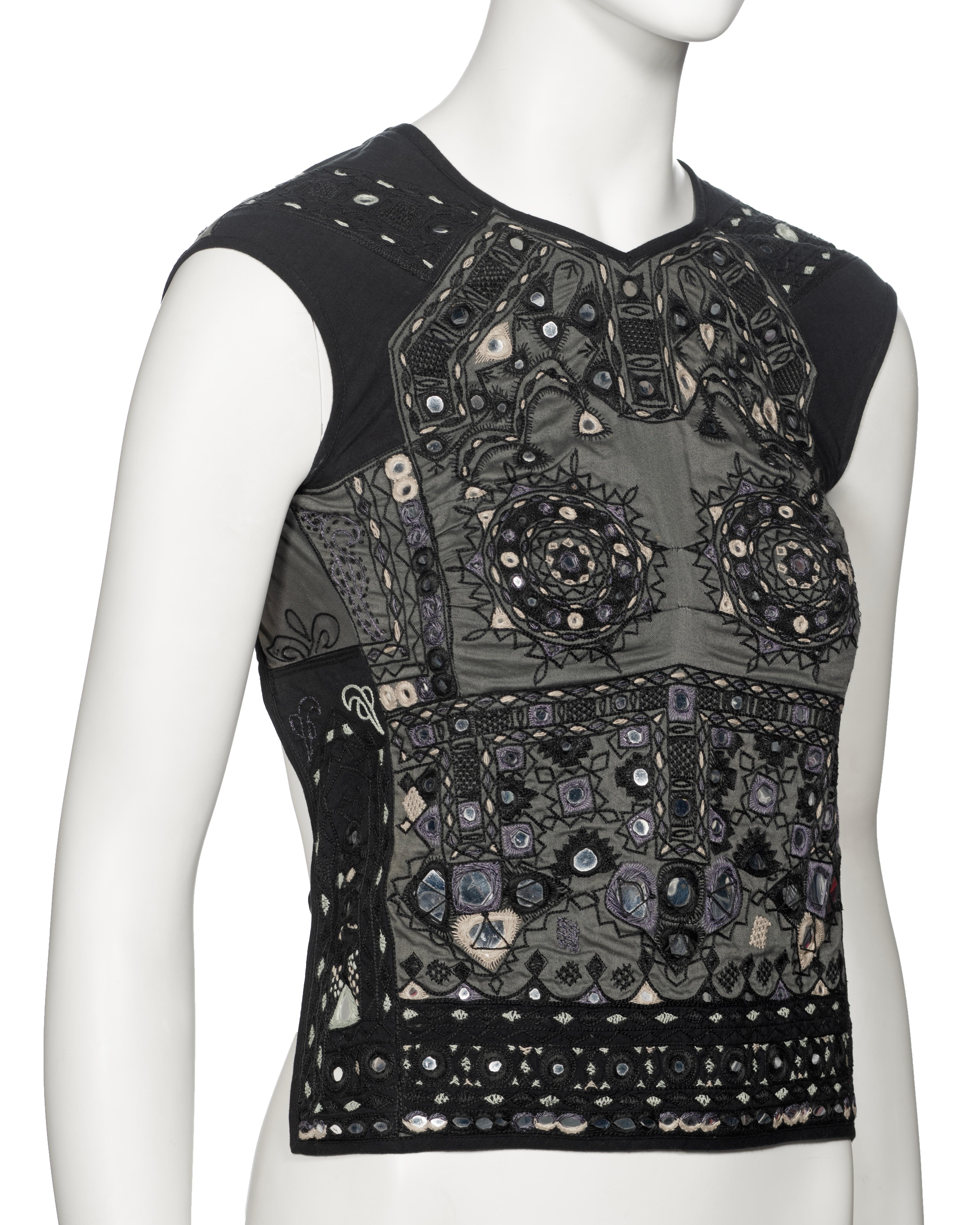 Gucci by Tom Ford Rückenfreies Baumwolloberteil mit Spiegelstickerei, 1999 im Angebot 8