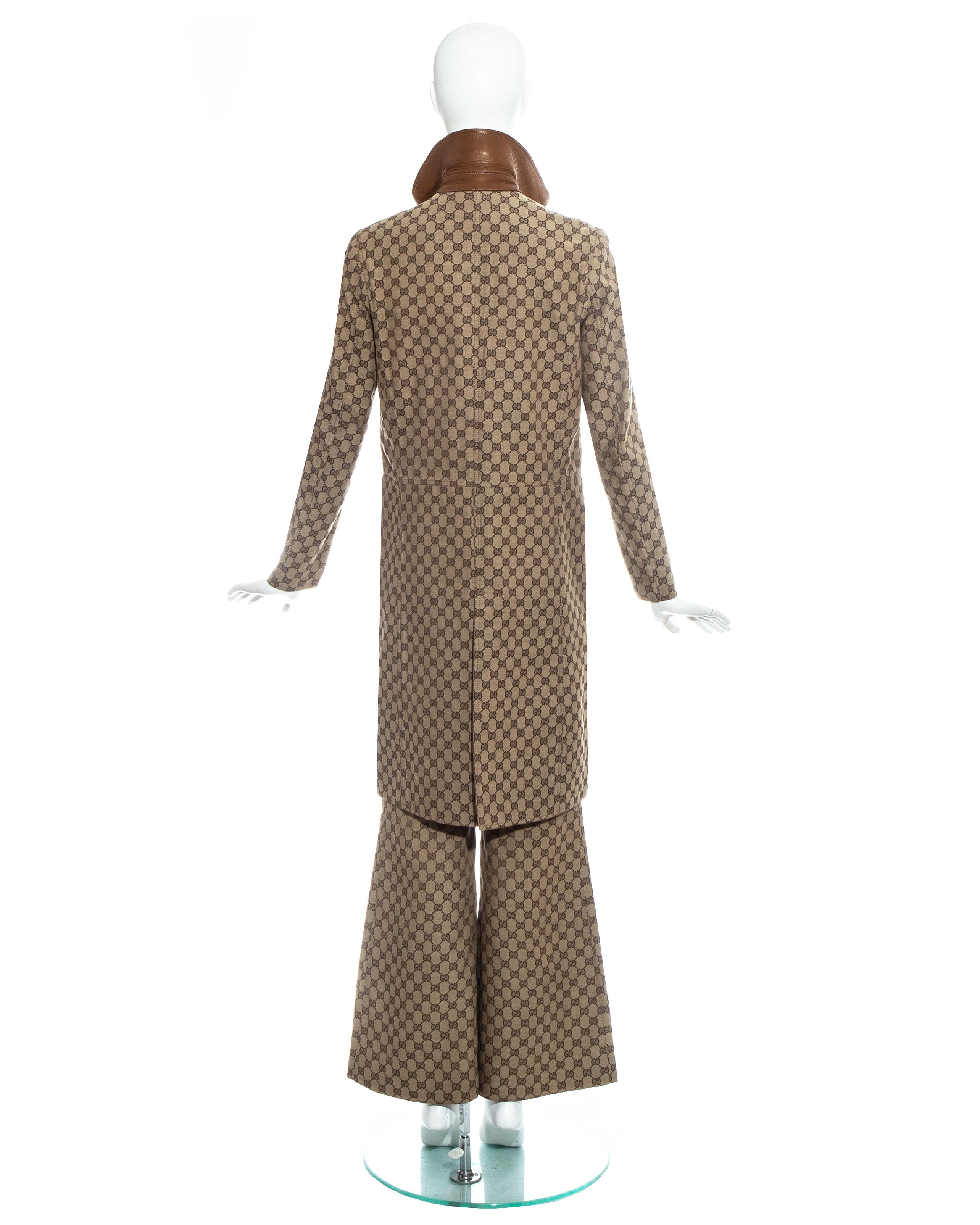 Costume pantalon Gucci by Tom Ford en toile et cuir avec monogramme, automne-hiver 2000 Pour femmes en vente