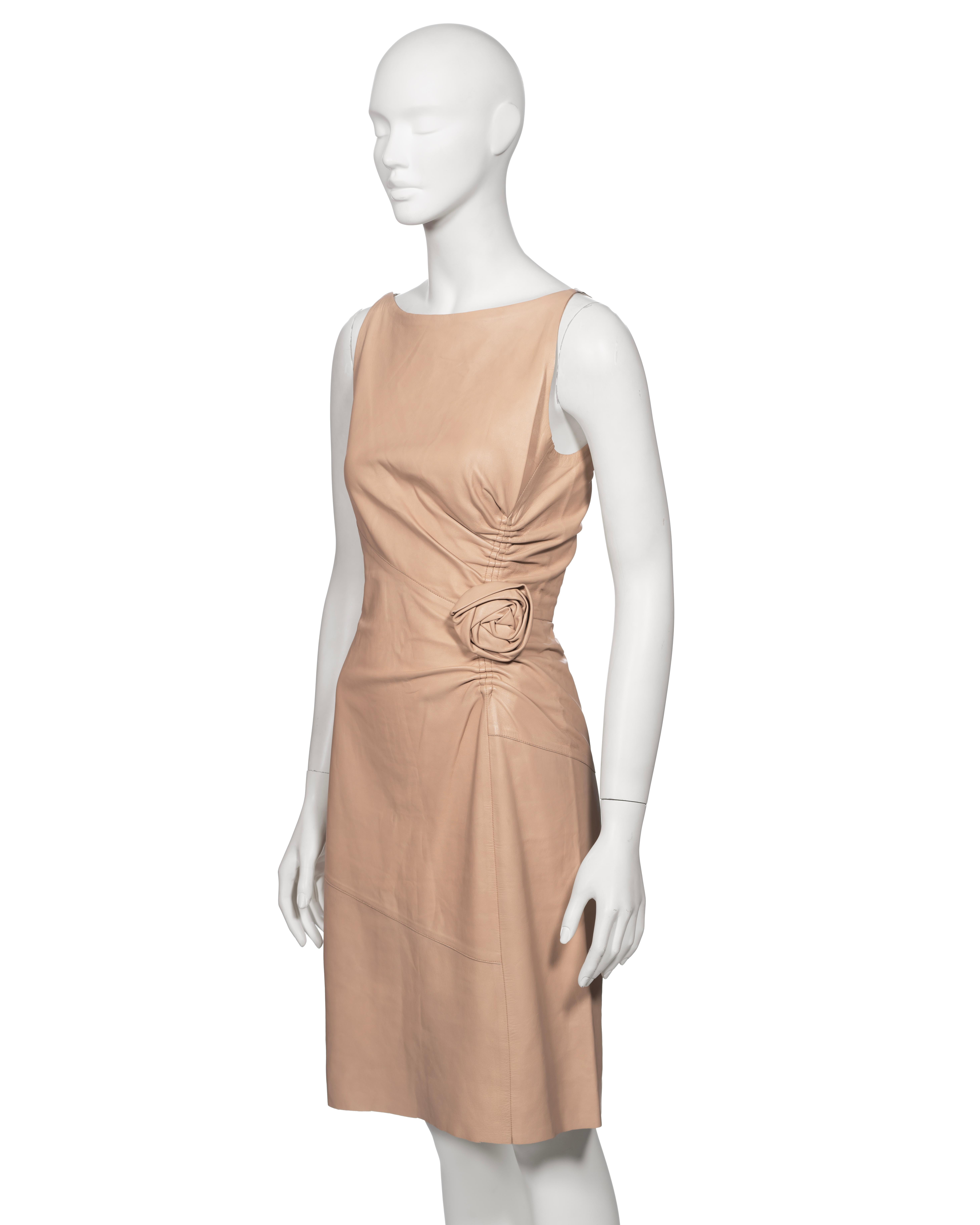 Gucci by Tom Ford Nude Leather Shift Dress with Rosette, fw 1999 For Sale 2